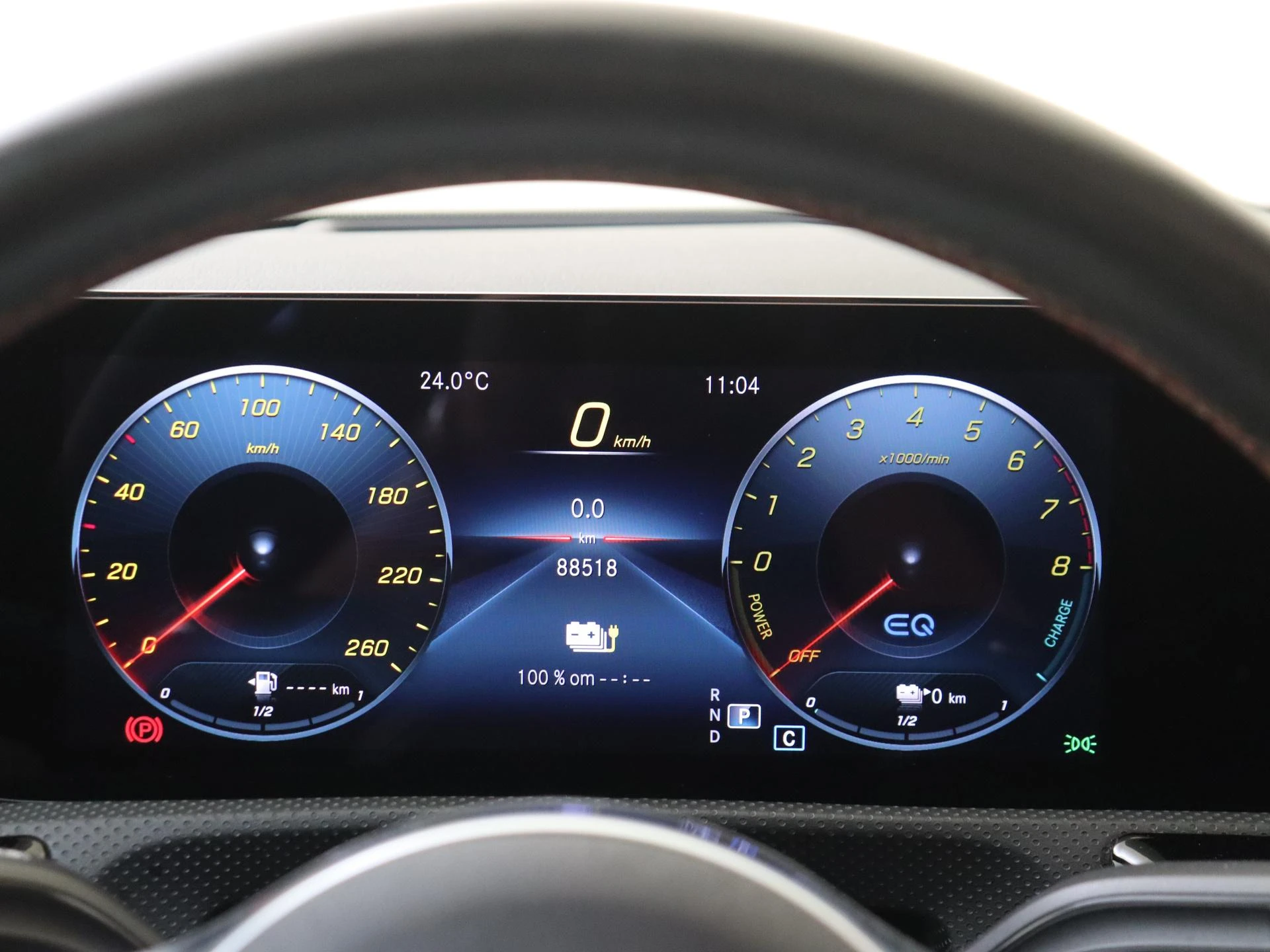 Mercedes-Benz-CLA-image-11