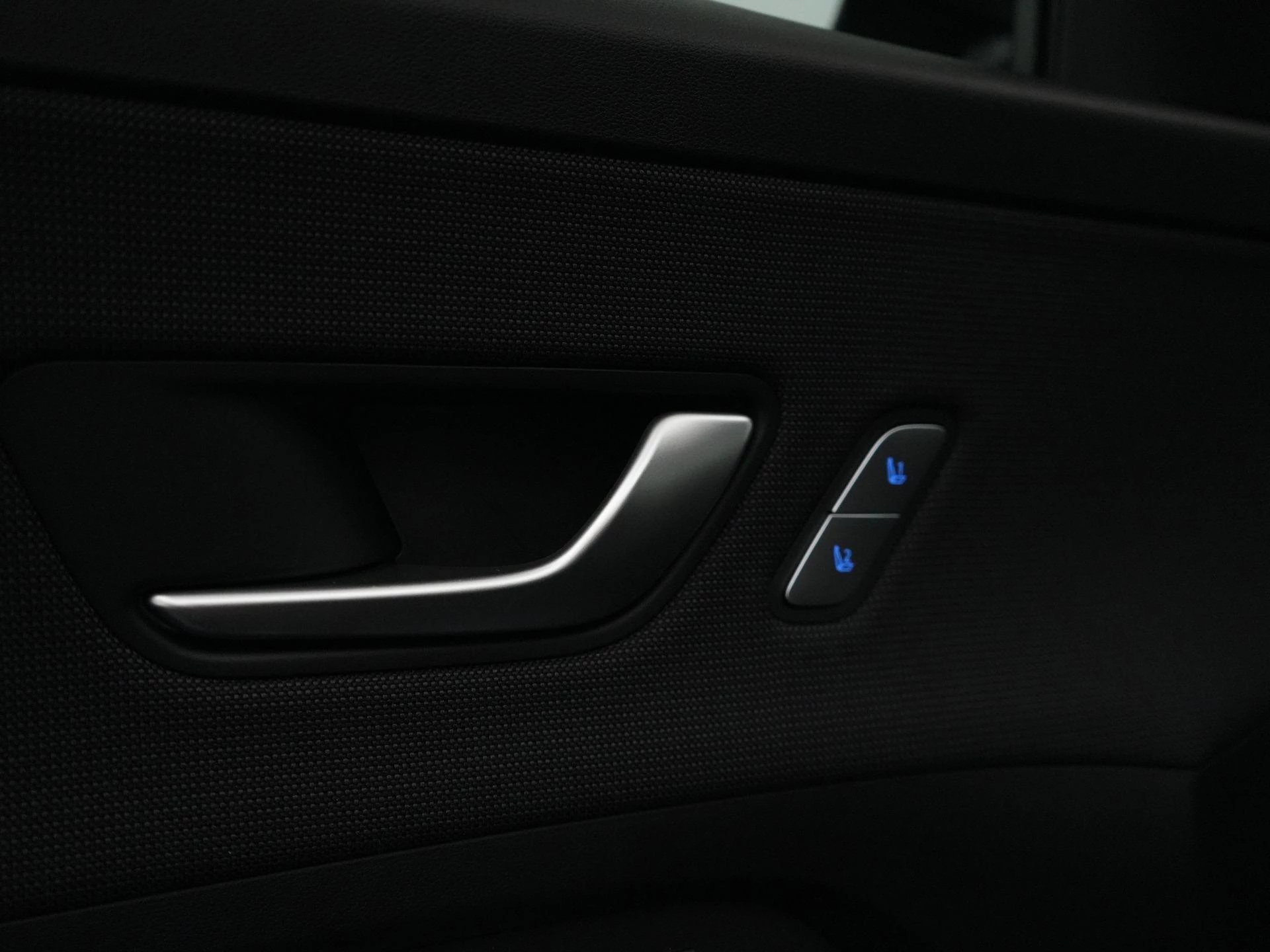 Hyundai-Kona-image-33