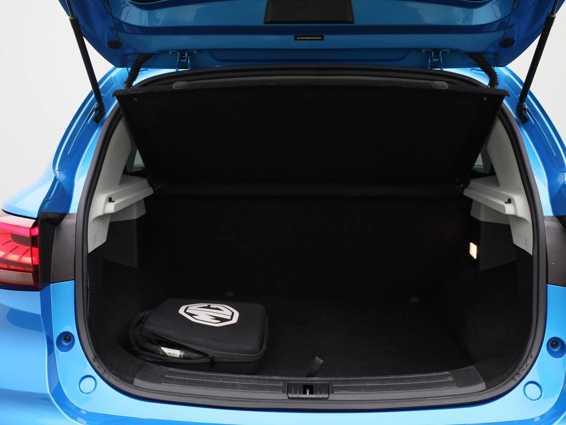 MG-ZS EV-image-13
