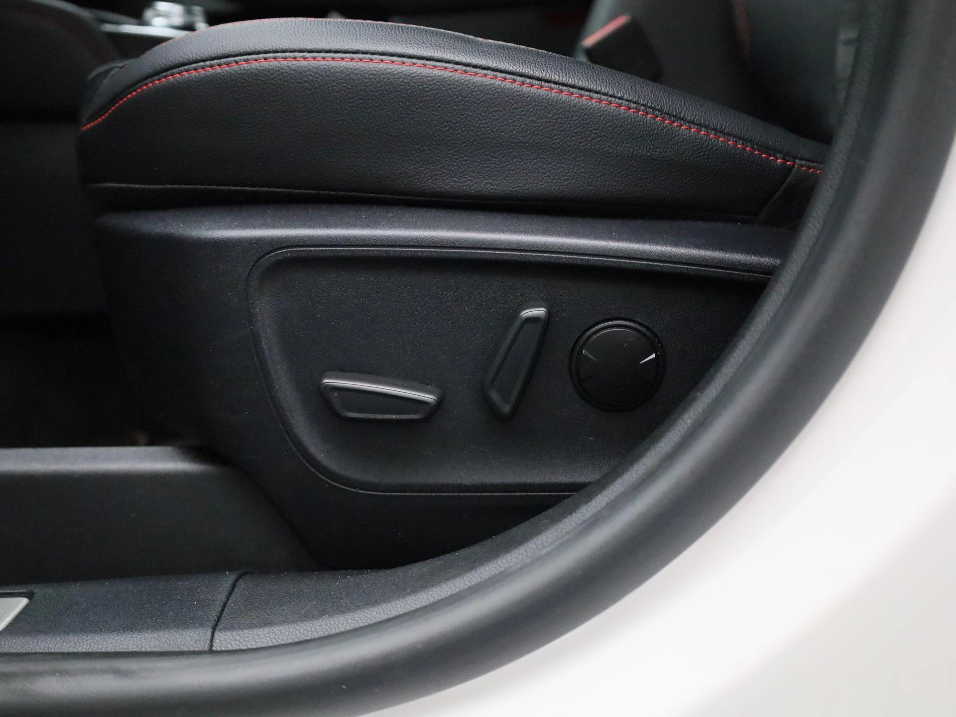 Ford-Kuga-image-32