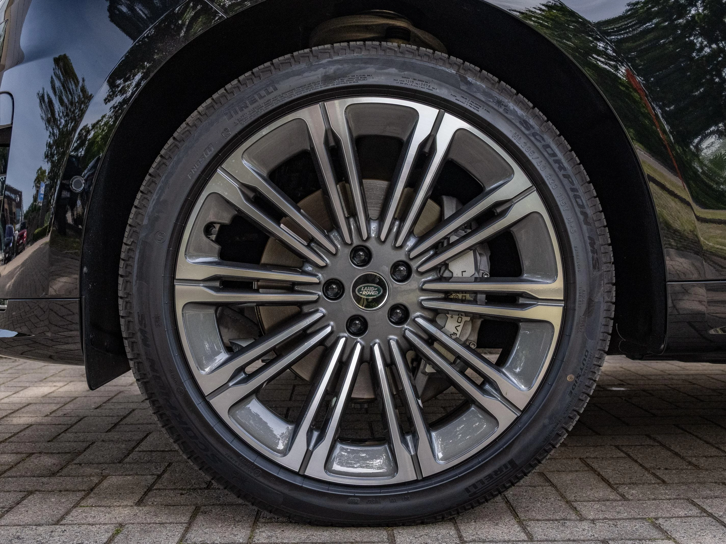 Land Rover Range Rover Sport P460e Dynamic Edition
