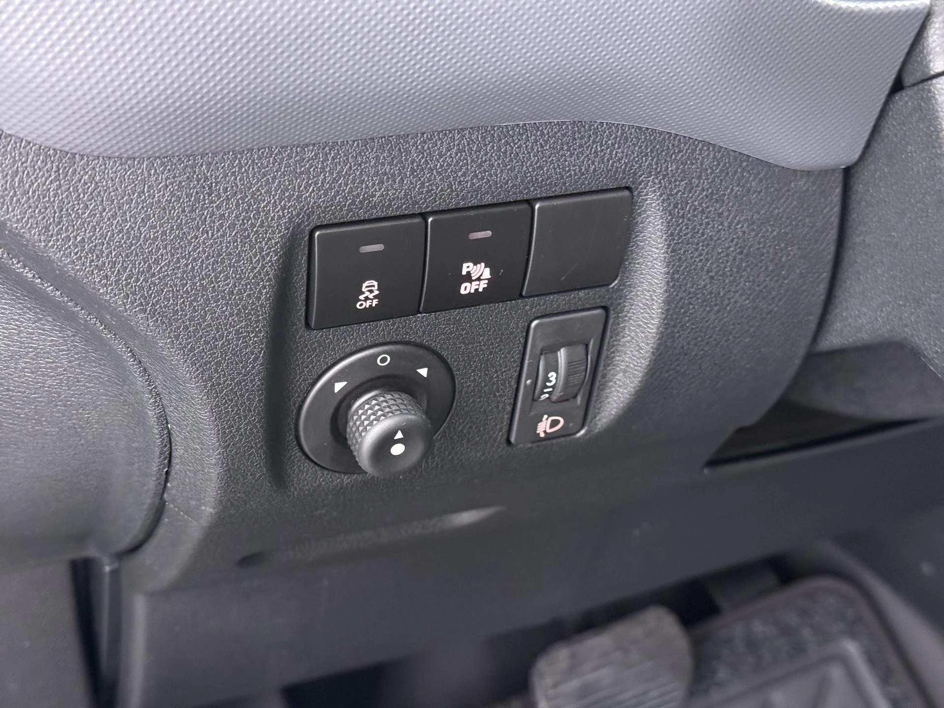 Peugeot-e-Partner-image-15