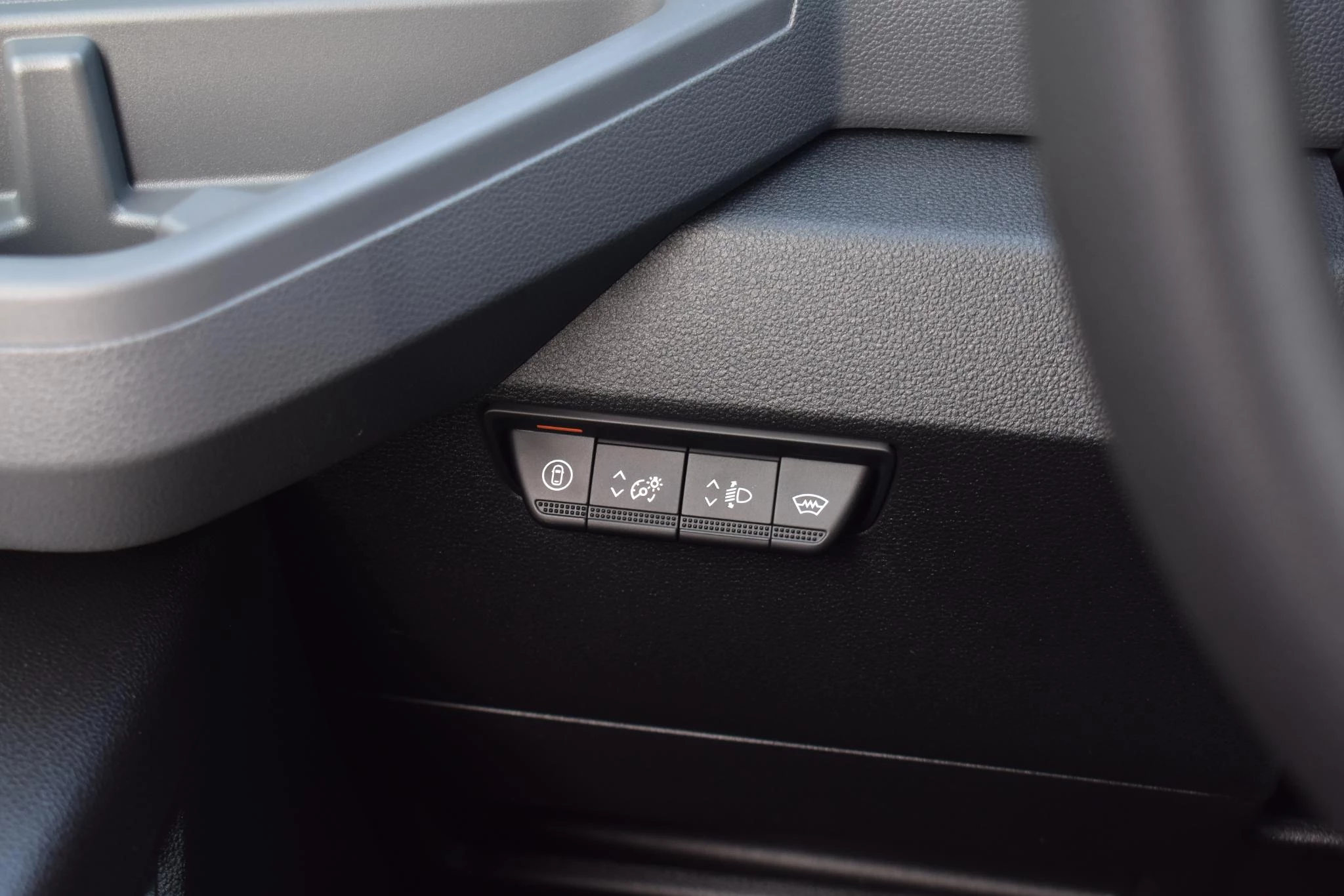 Nissan-Interstar-image-31