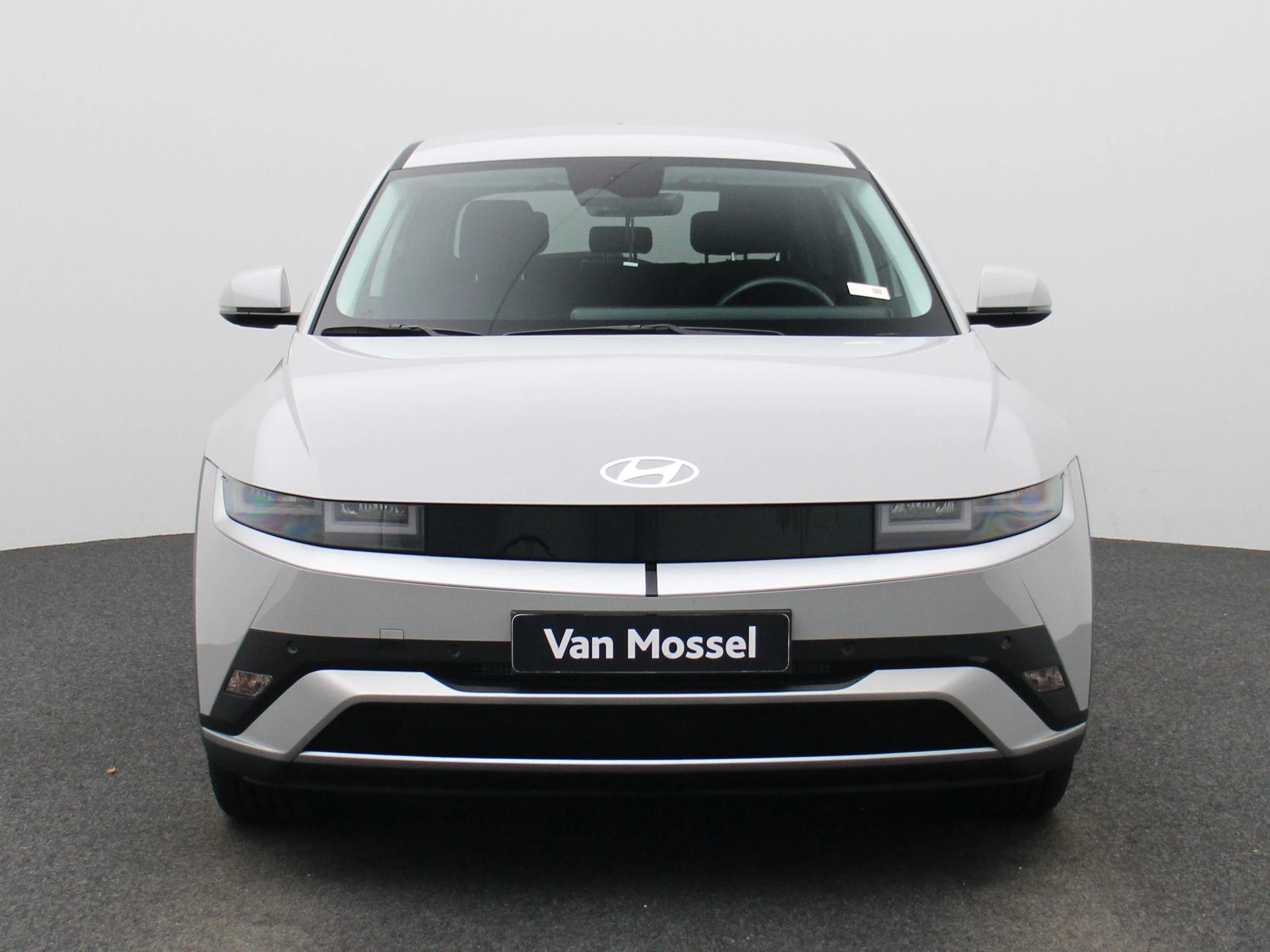 Hyundai-IONIQ 5-image-2