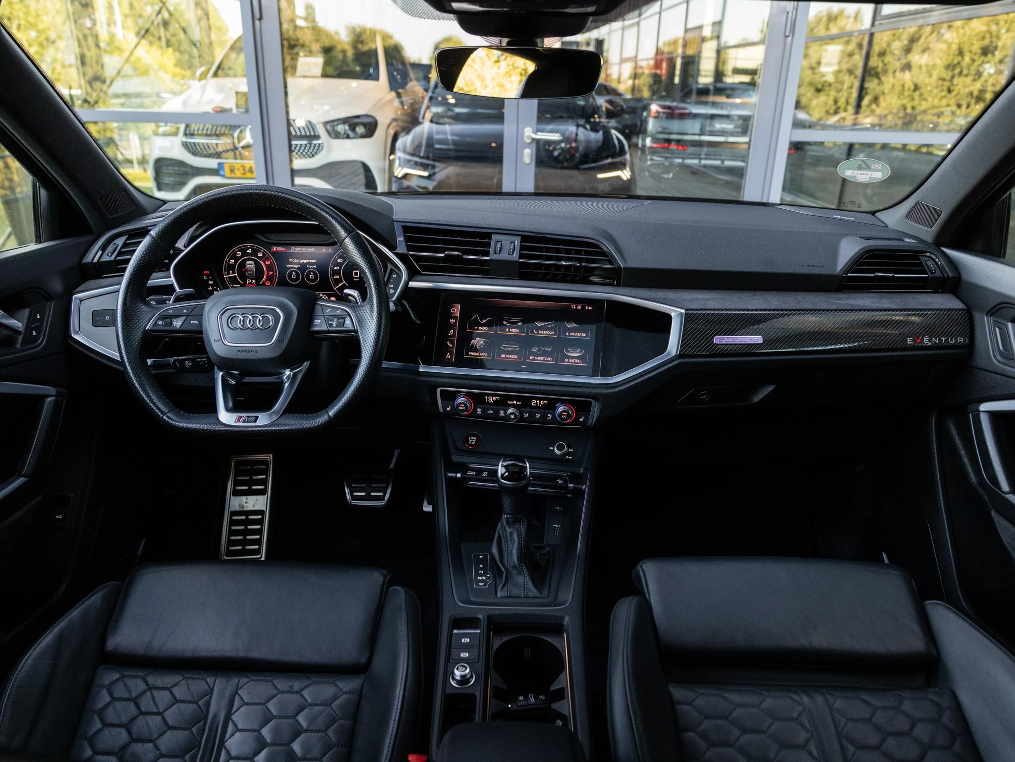 Audi-RSQ3-image-19