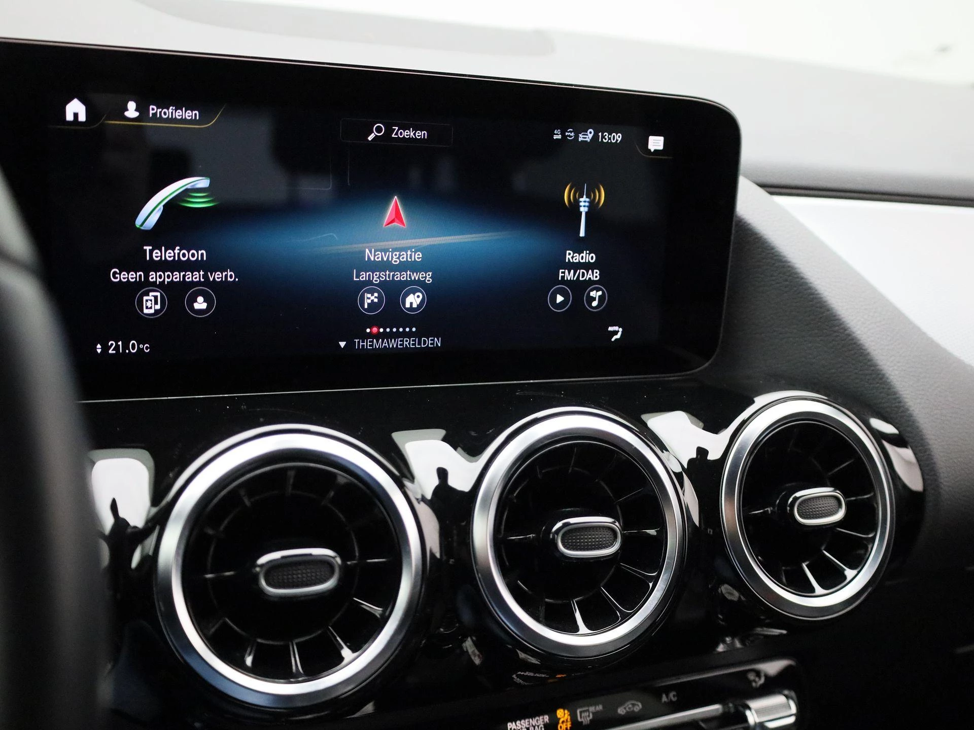 Mercedes-Benz-B-Klasse-image-14