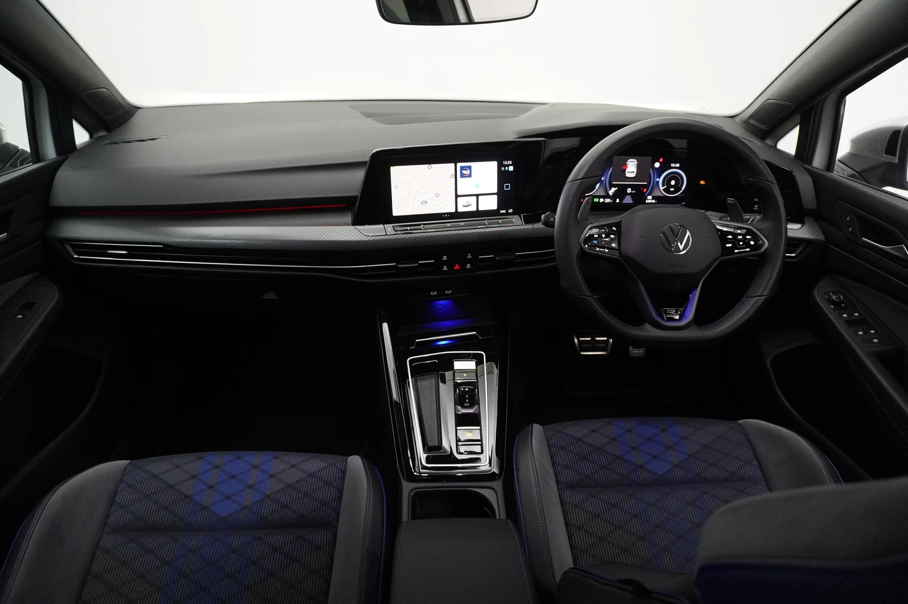 Volkswagen-Golf-image-9