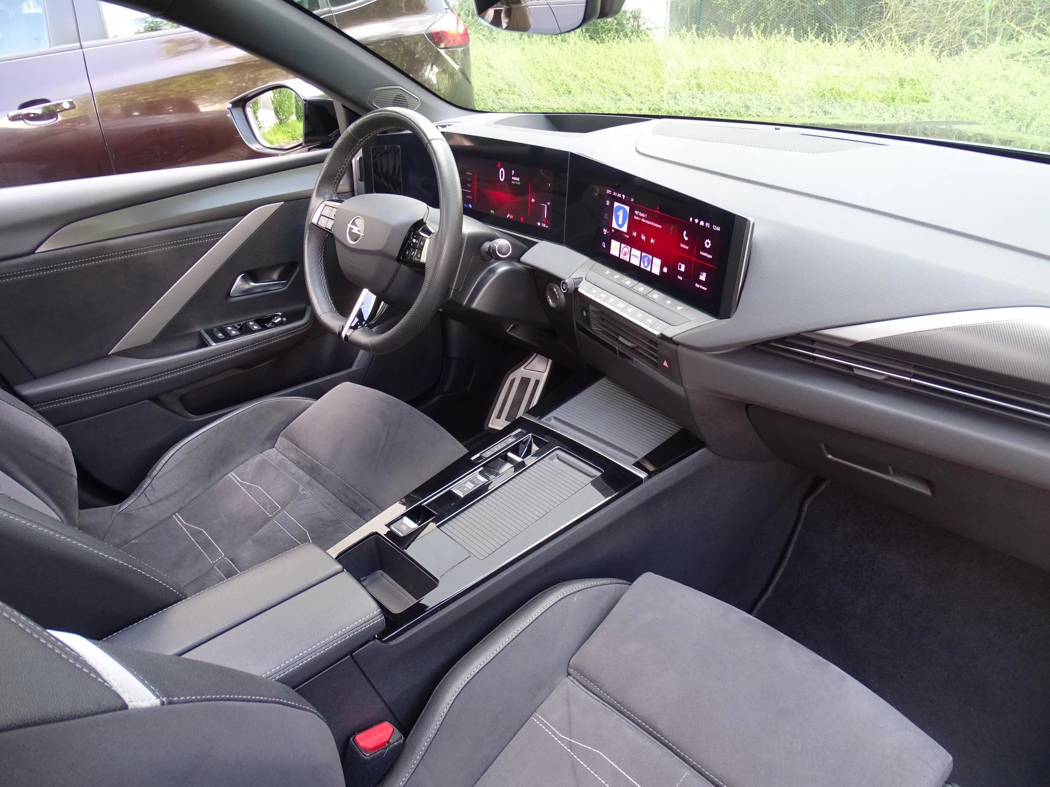 Opel Astra sports tourer 1.6 Turbo Hybrid 132kW GS+open dak +alcantara
