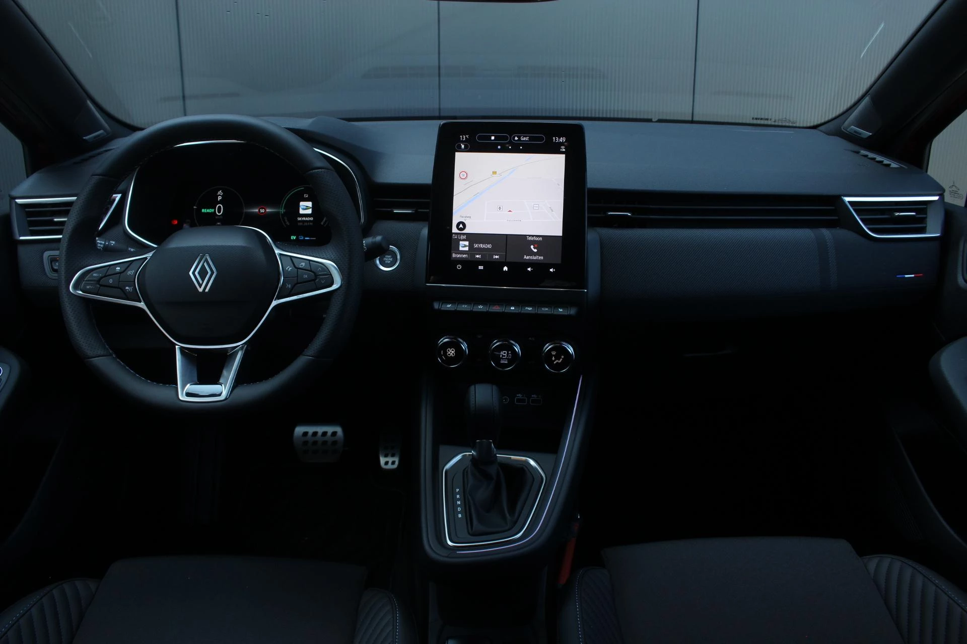 Renault-Clio-image-13