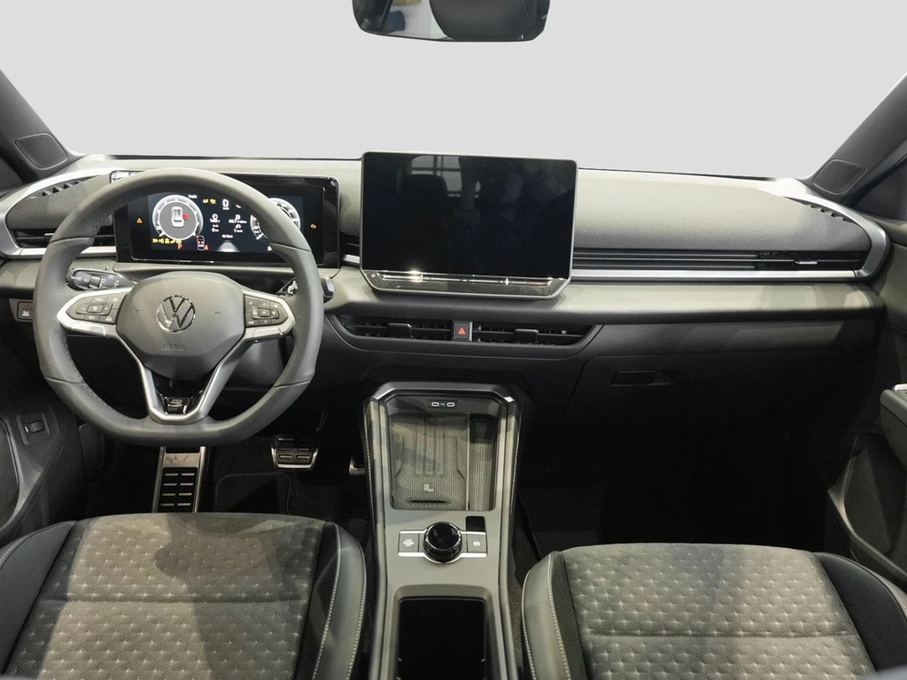 Volkswagen T-Roc 1.5 l eTSI DSG R-Line VAL VSA
