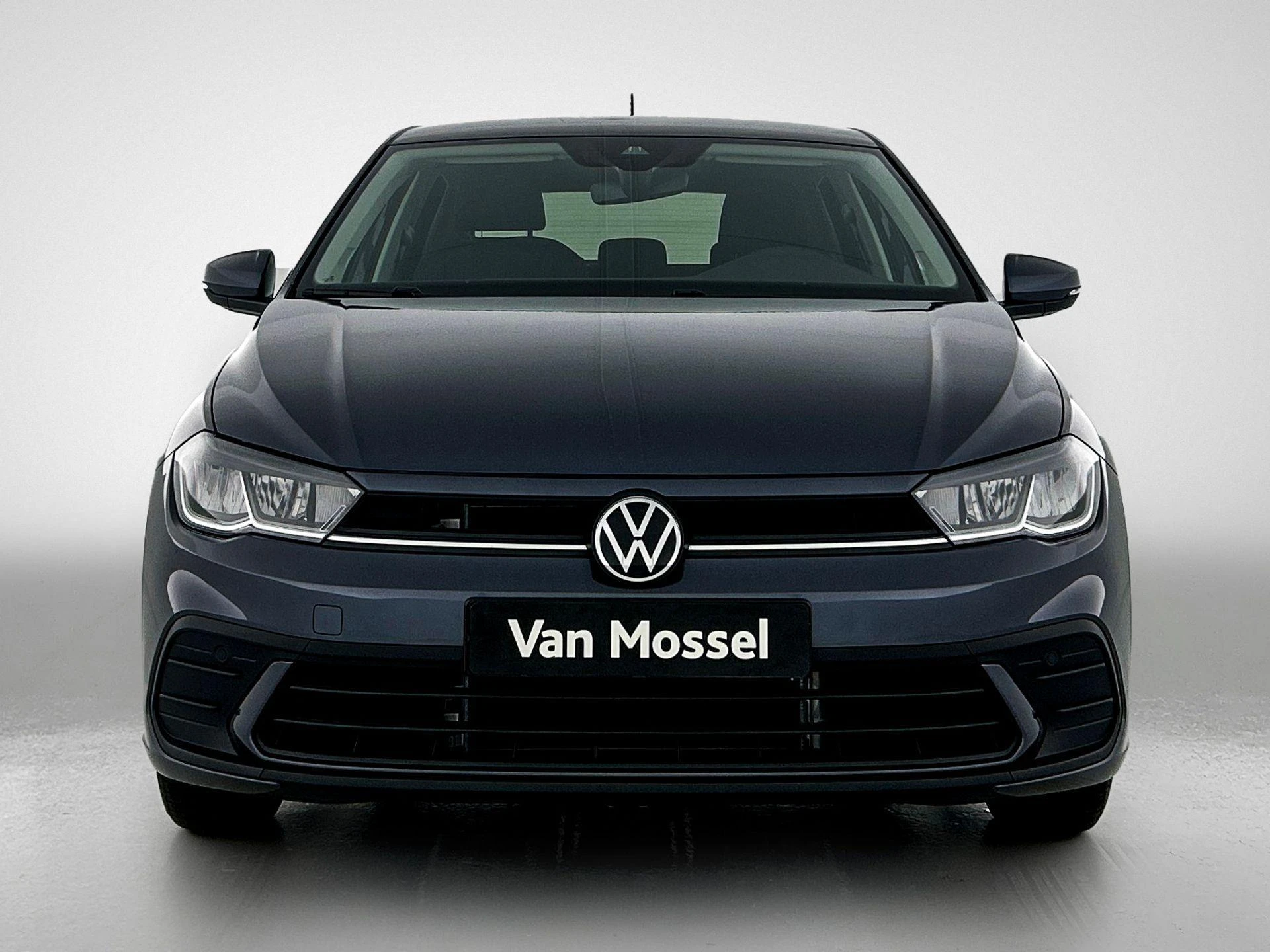 Volkswagen-Polo-image-4