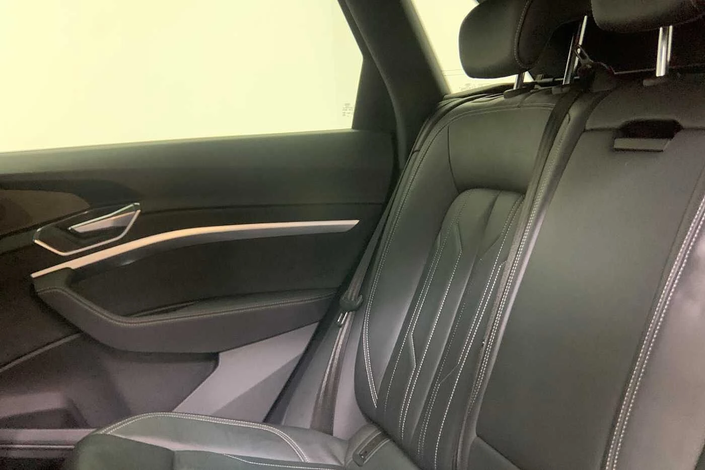 Audi-e-tron-image-9