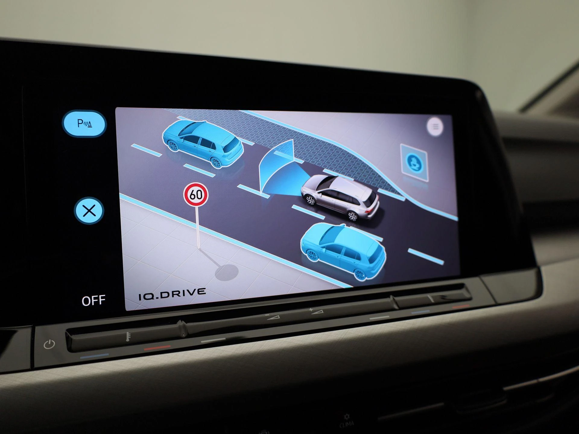 Volkswagen-Golf-image-23