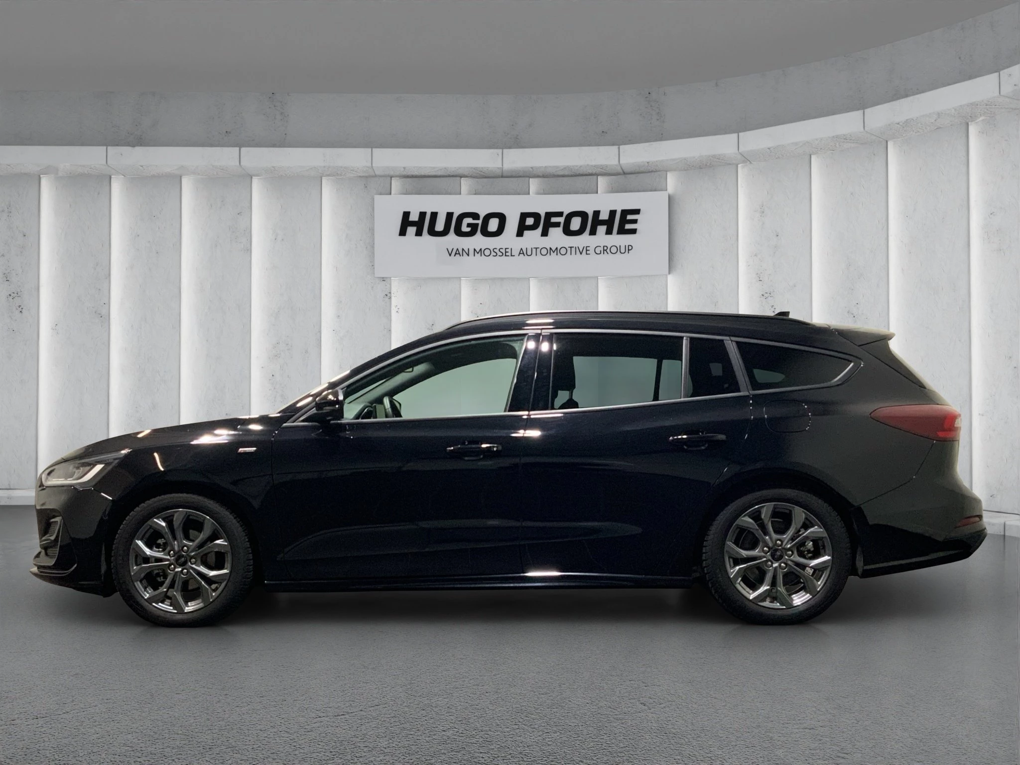 Ford Focus ST-Line X Turnier Aut.*AHK*ACC*HUD*KAM*NAVI*WINTER-PKT.