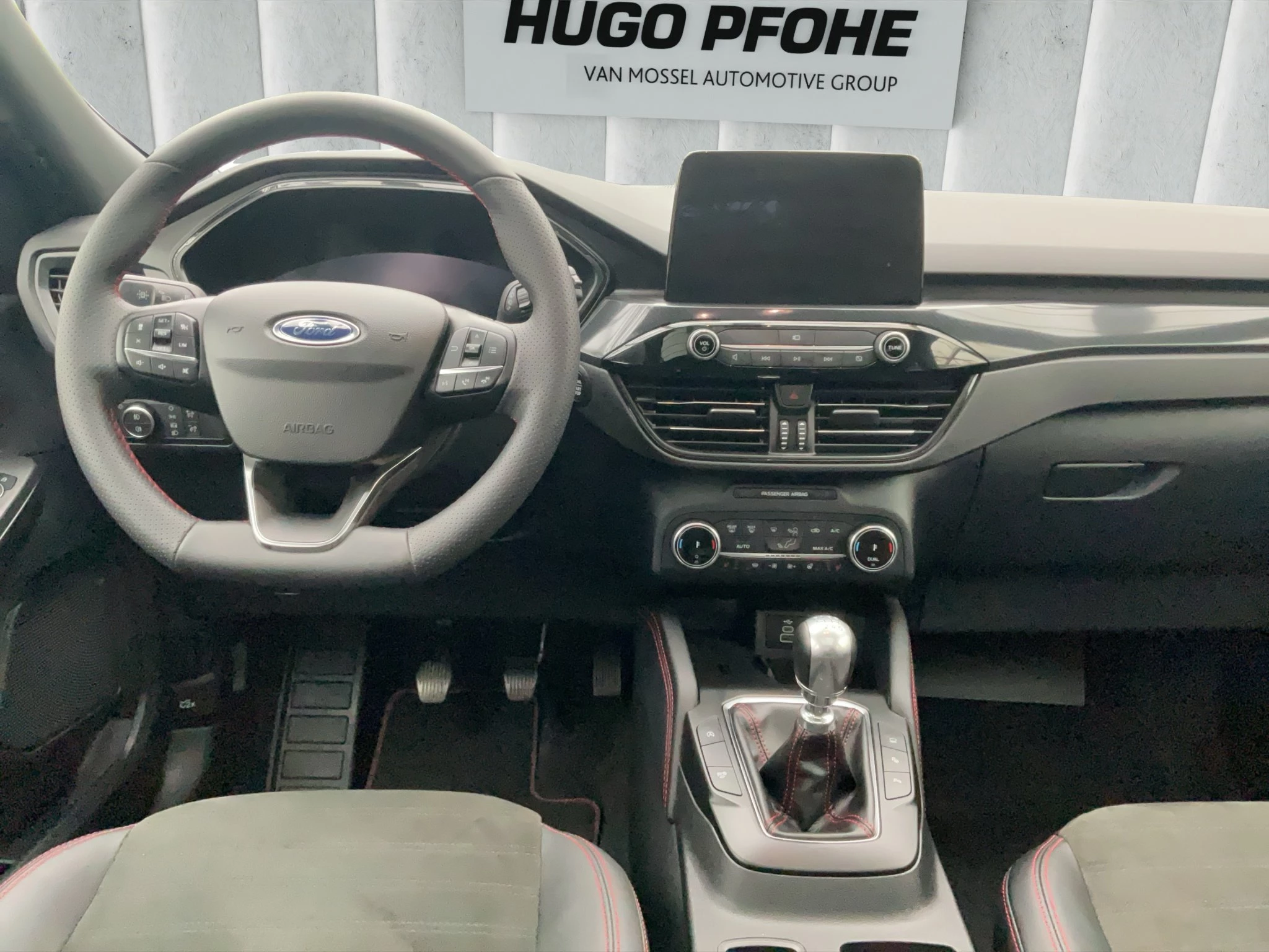 Ford Kuga ST-Line X | ACC | PANO | AHK | KAMERA