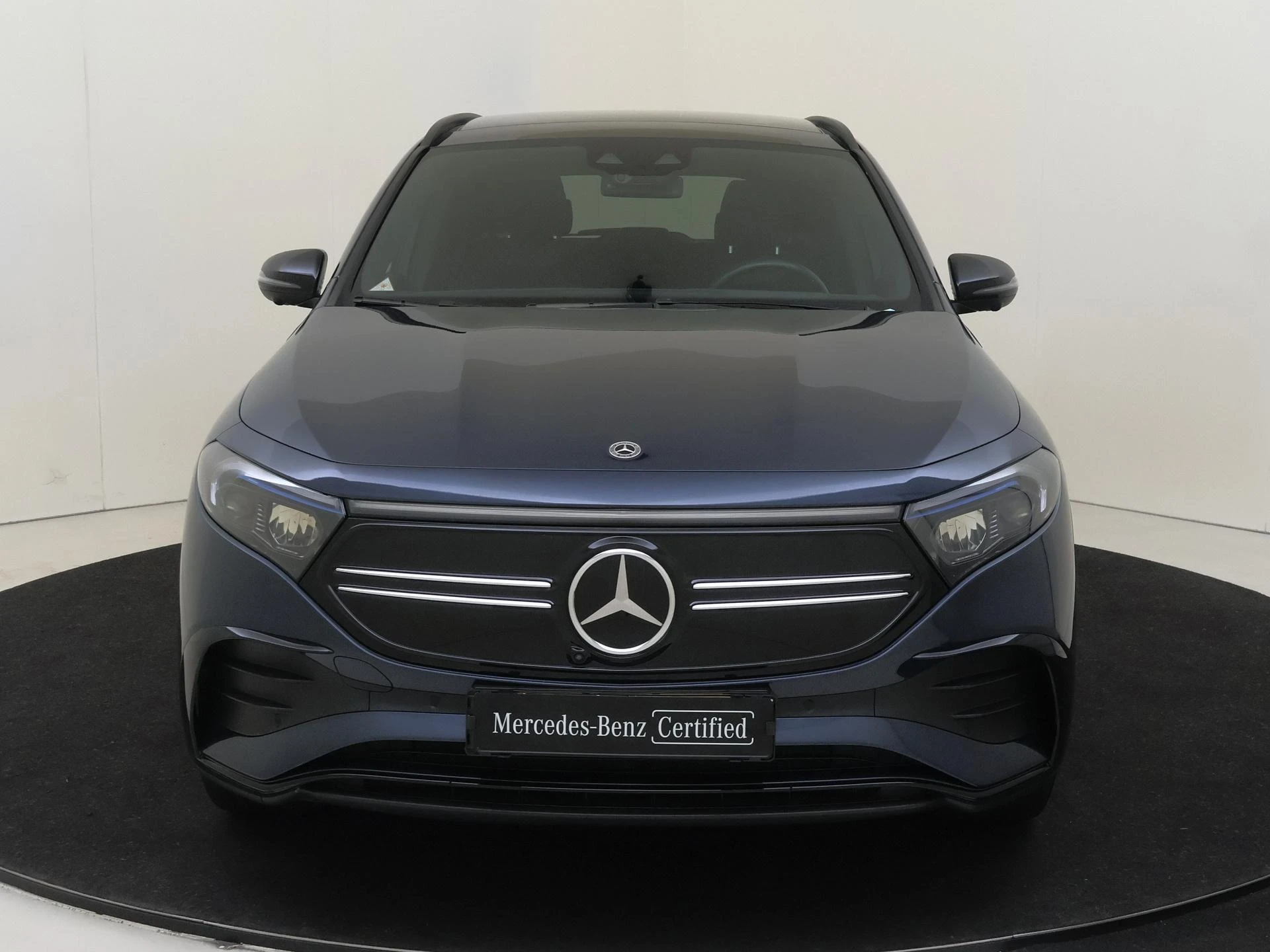 Mercedes-Benz-EQA-image-4