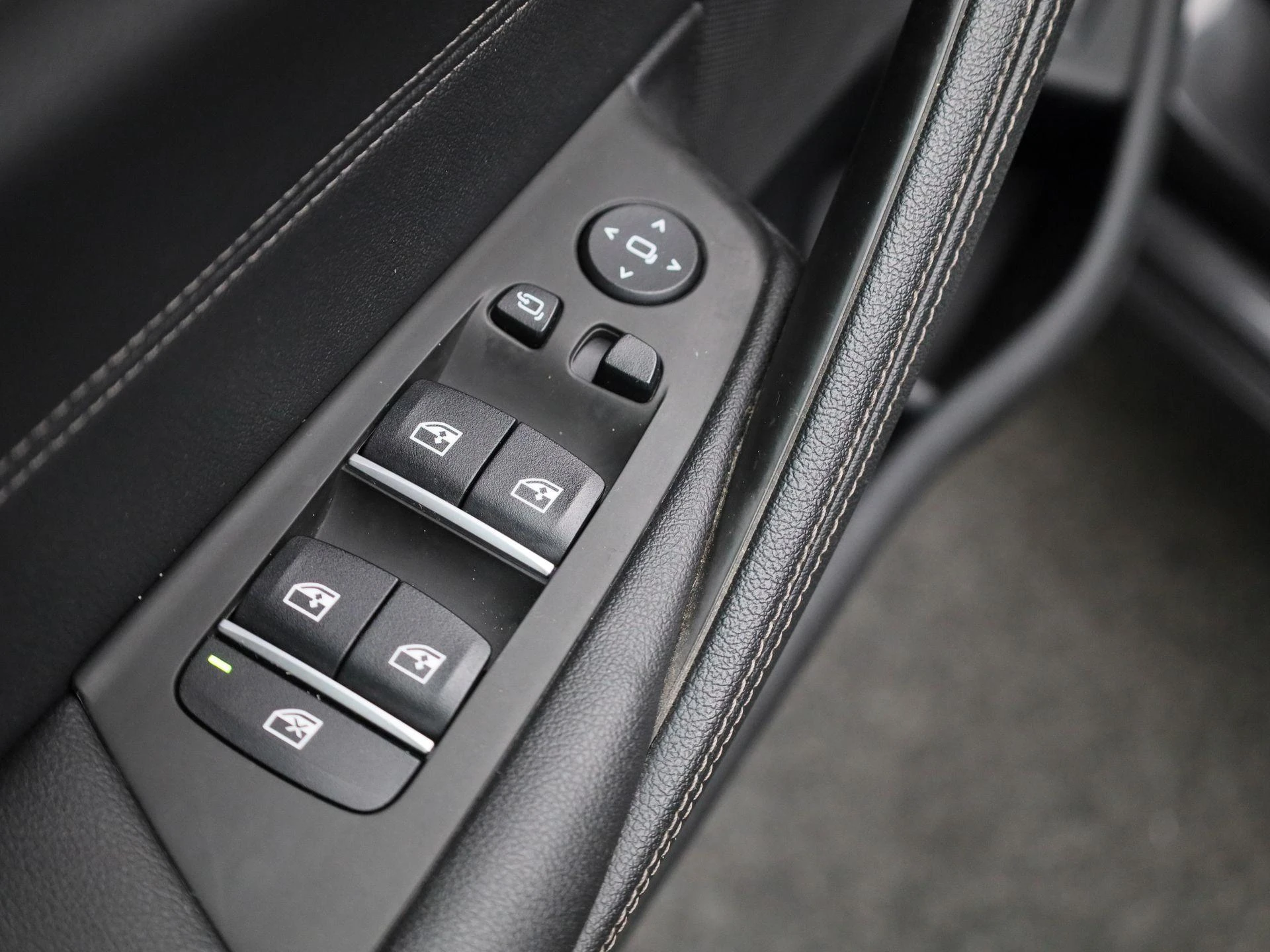 BMW-5 Serie-image-24