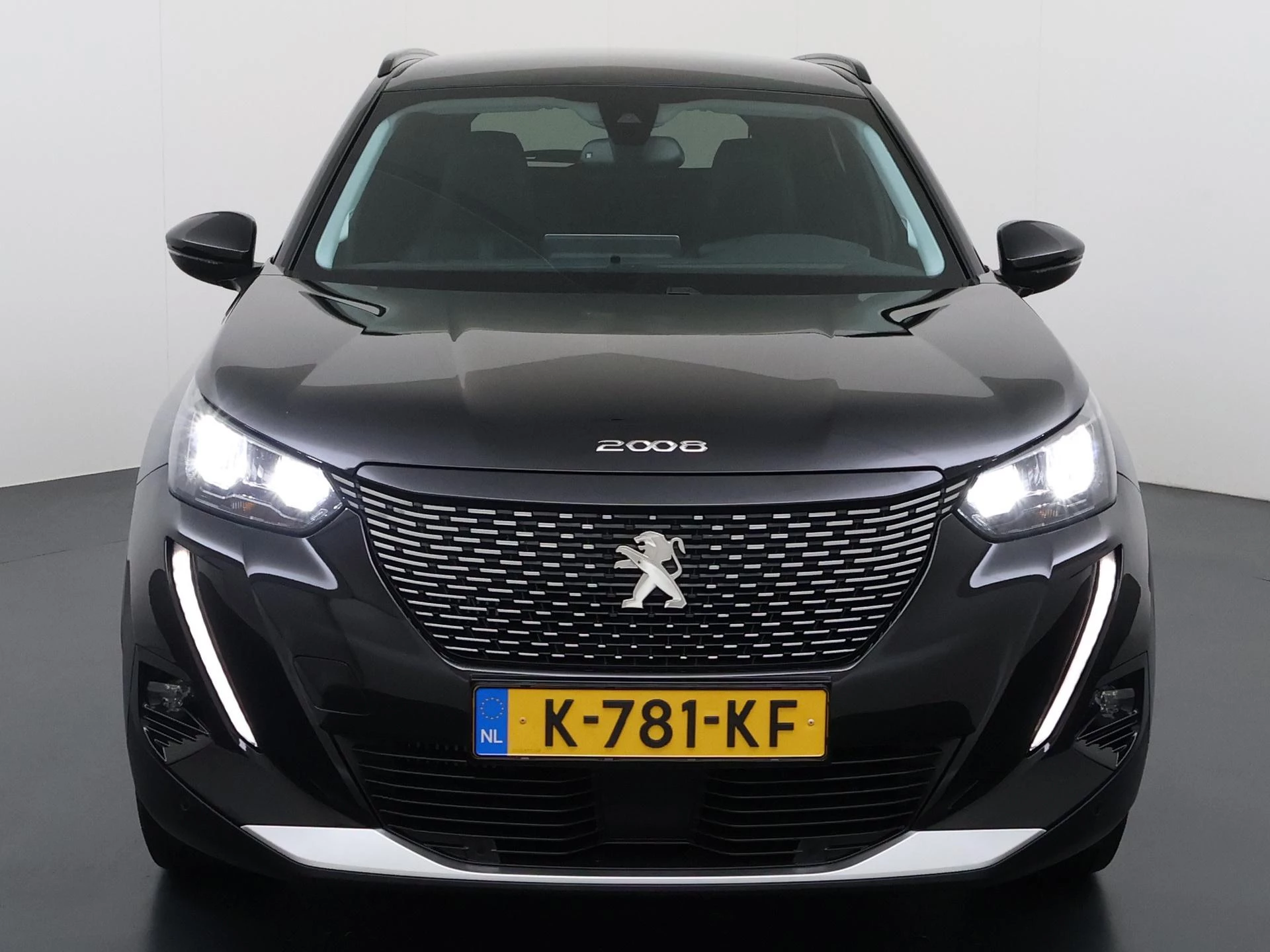 Peugeot-2008-image-2