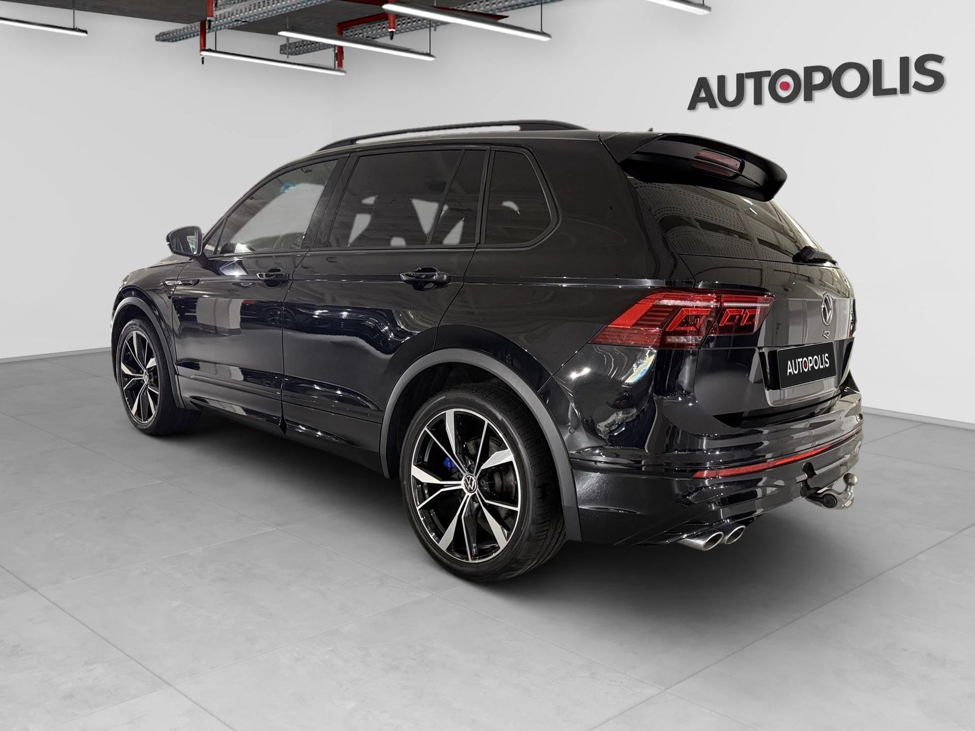 Volkswagen-Tiguan-image-13
