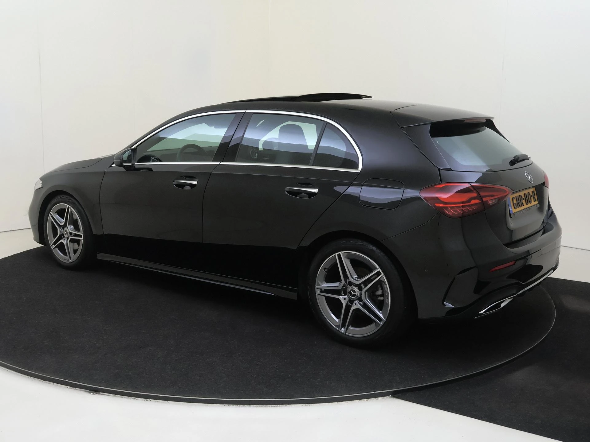 Mercedes-Benz A-Klasse 180 AMG Line