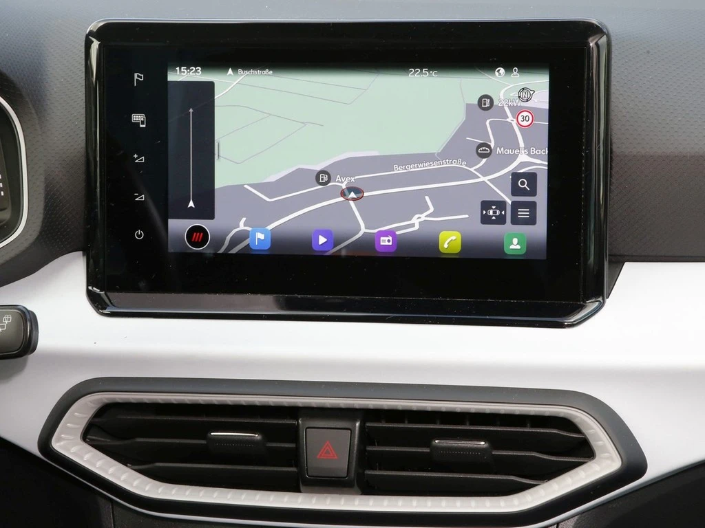 SEAT-Arona-image-12