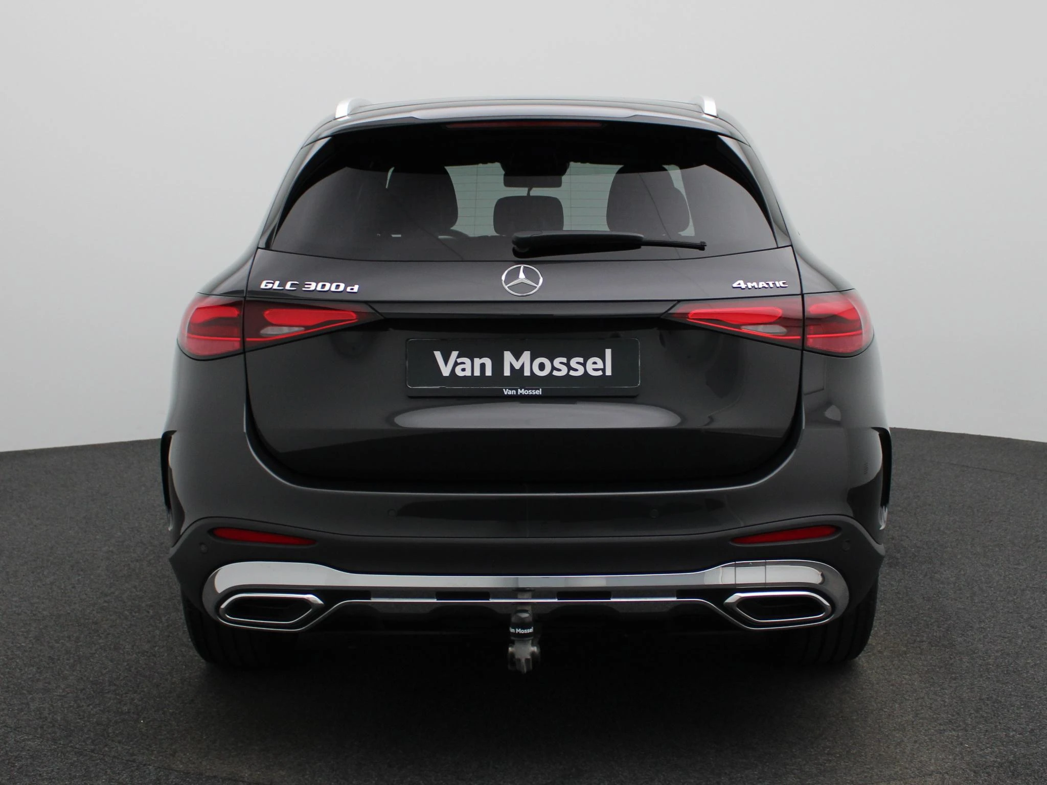 Mercedes-Benz-GLC-image-4