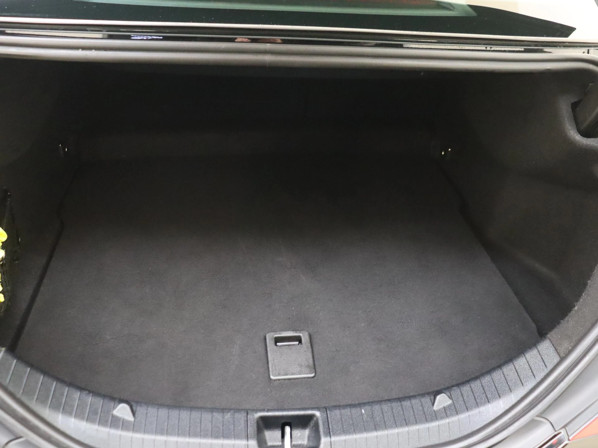 Mercedes-Benz-CLA-image-28