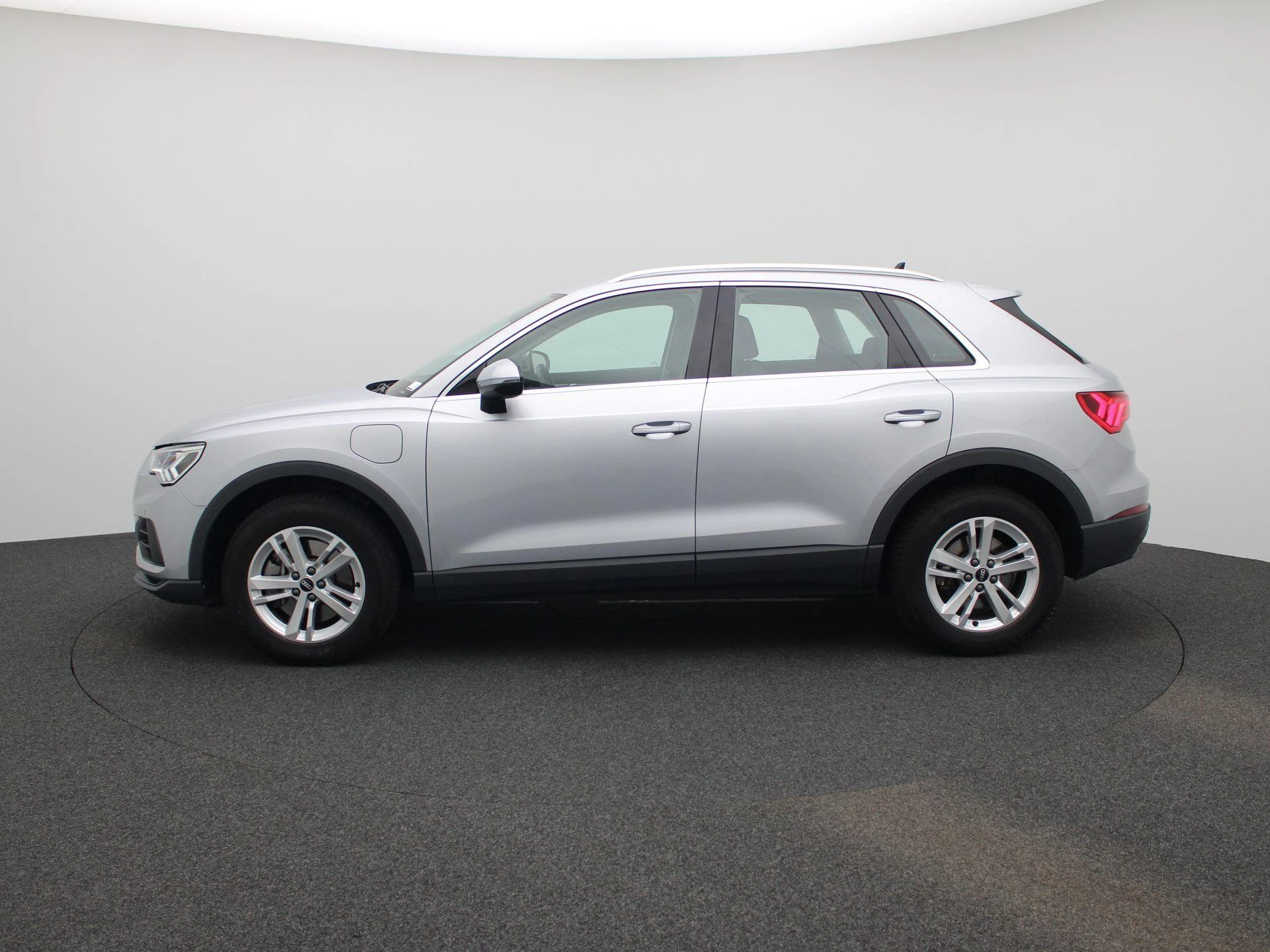 Audi Q3 45 TFSI-e S tronic Bus. Ed. Attraction
