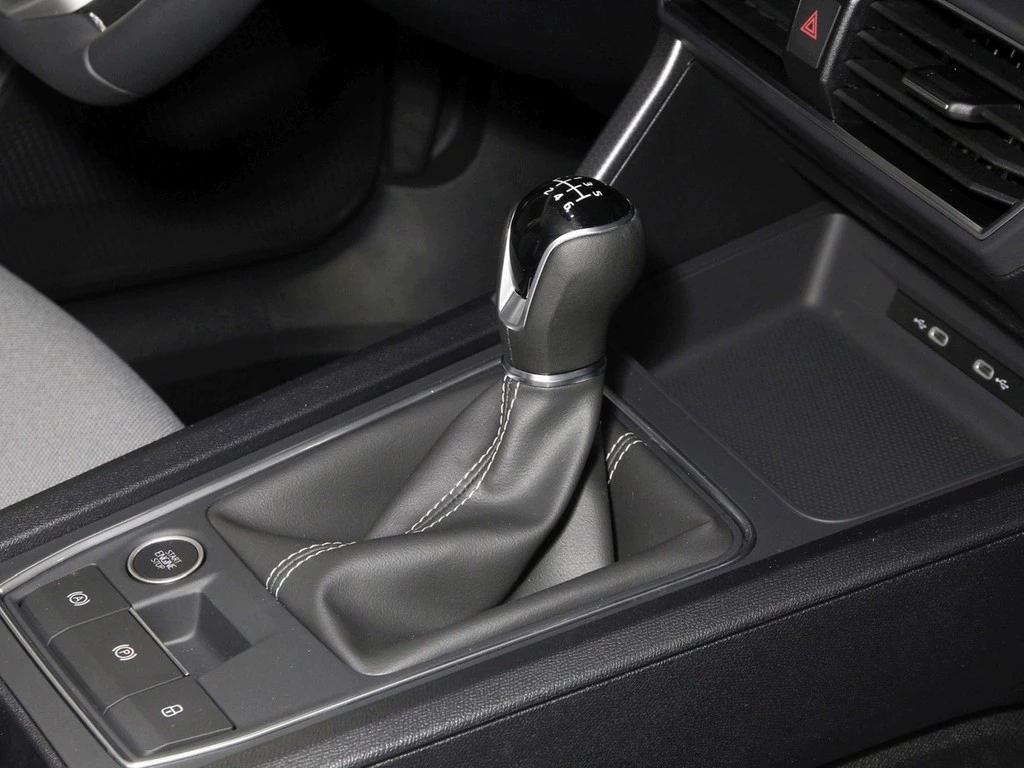 SEAT Leon Style Ed. 1.5 TSI UPE 38.035 Assist Navi