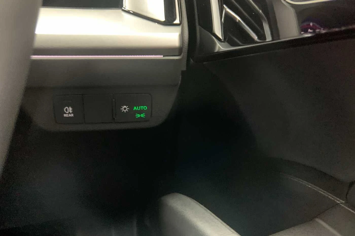 Audi-Q4 e-tron-image-19