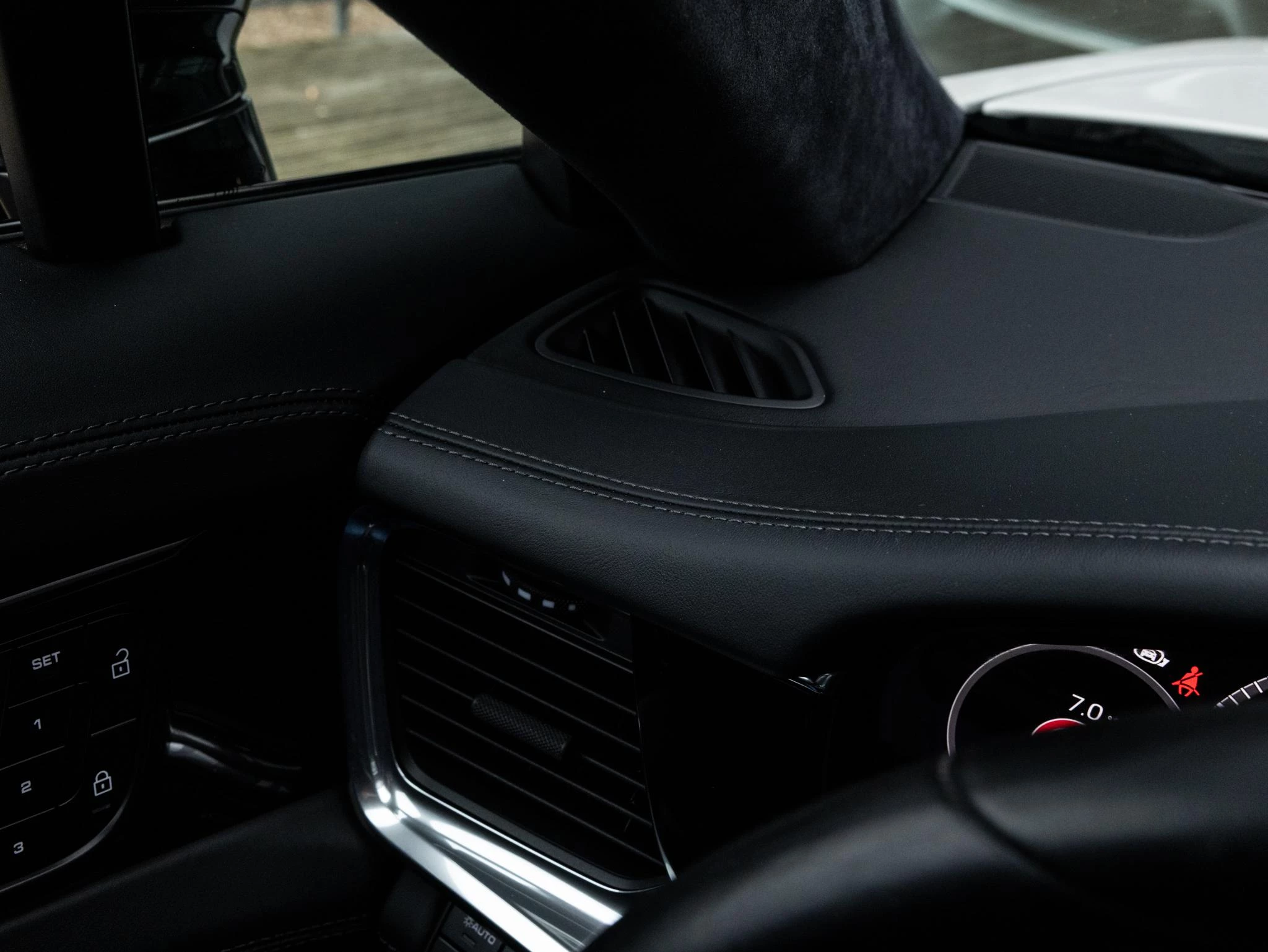 Porsche-Panamera-image-52