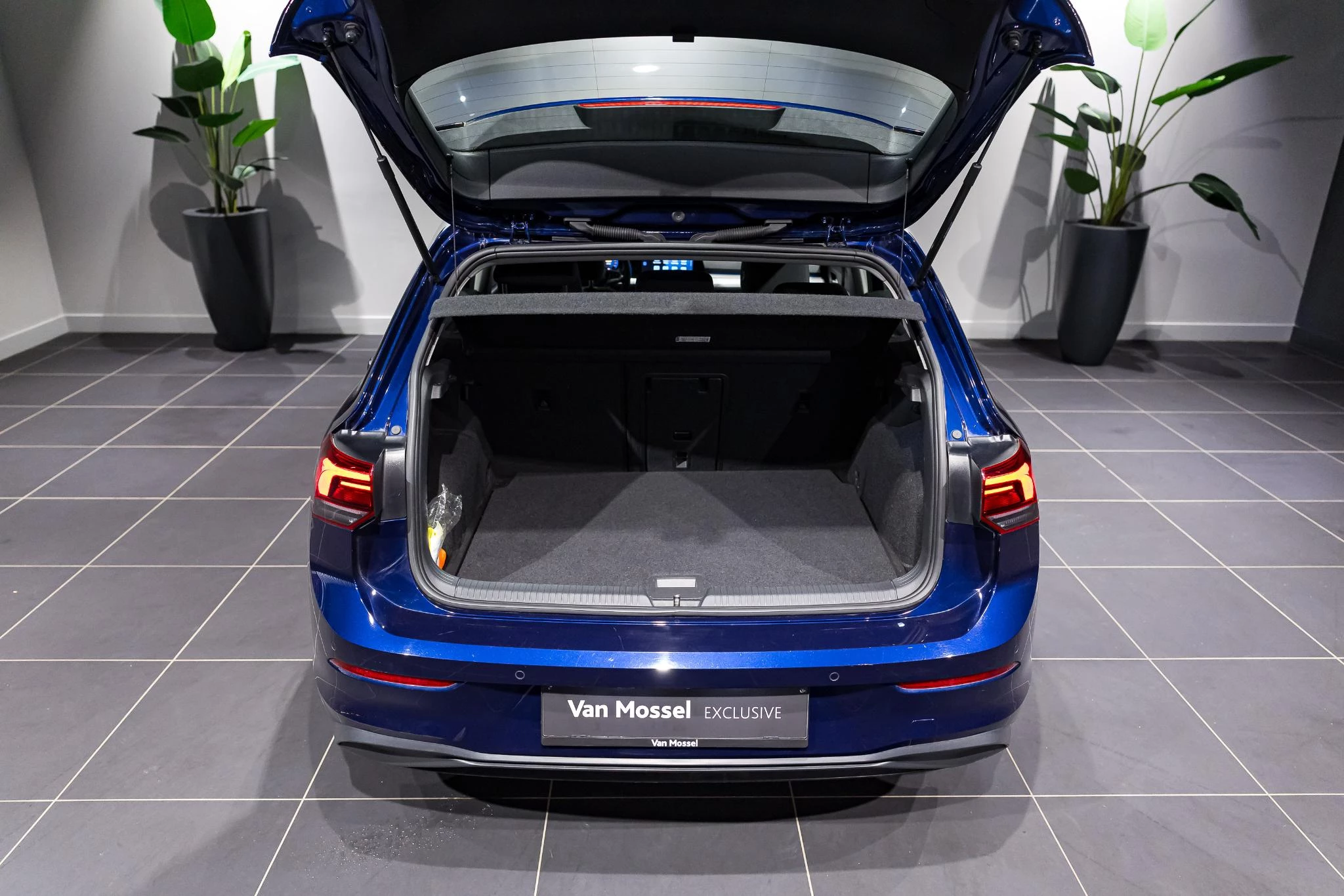 Volkswagen-Golf-image-17