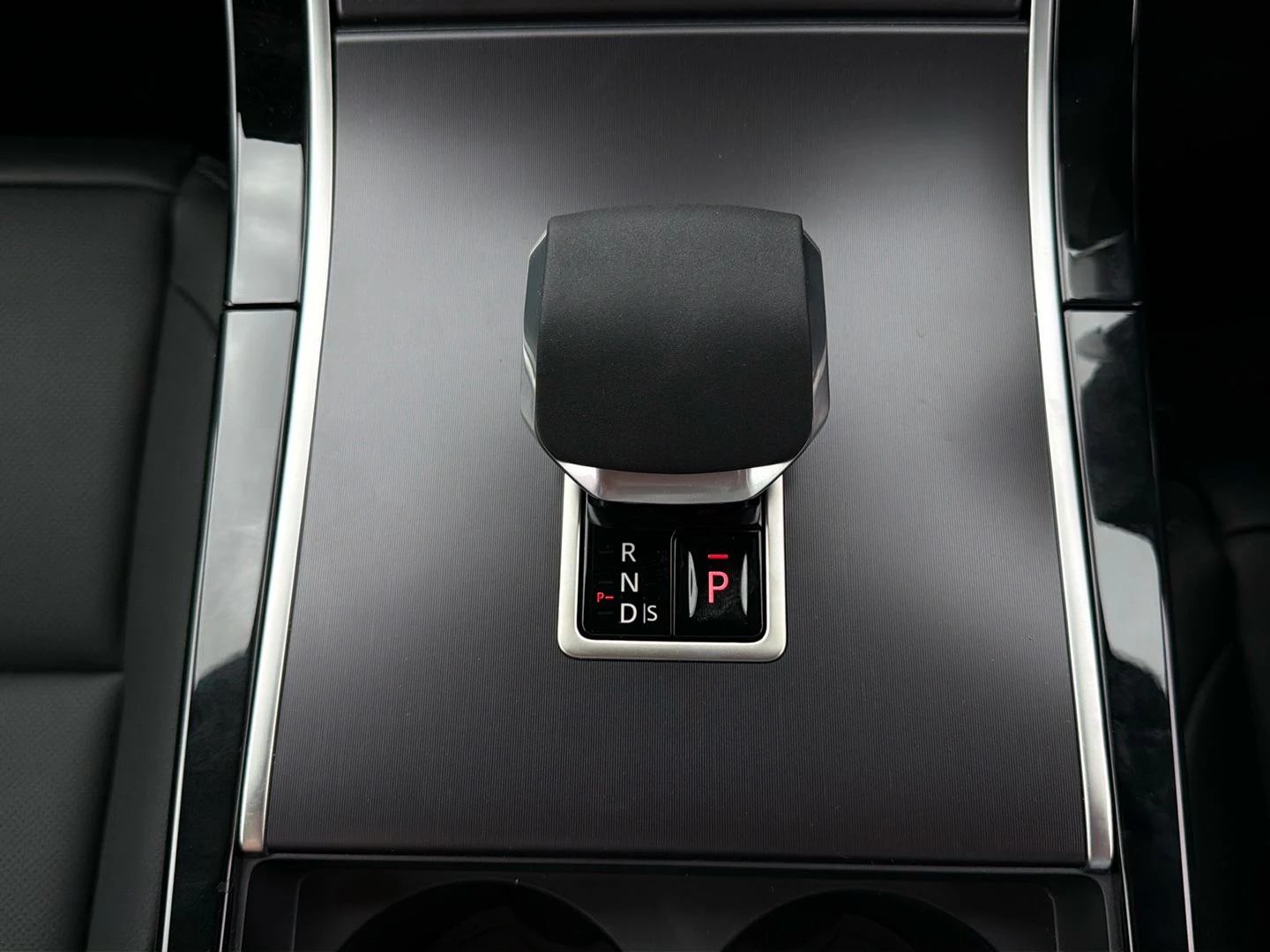 Land Rover Range Rover Velar, image 13
