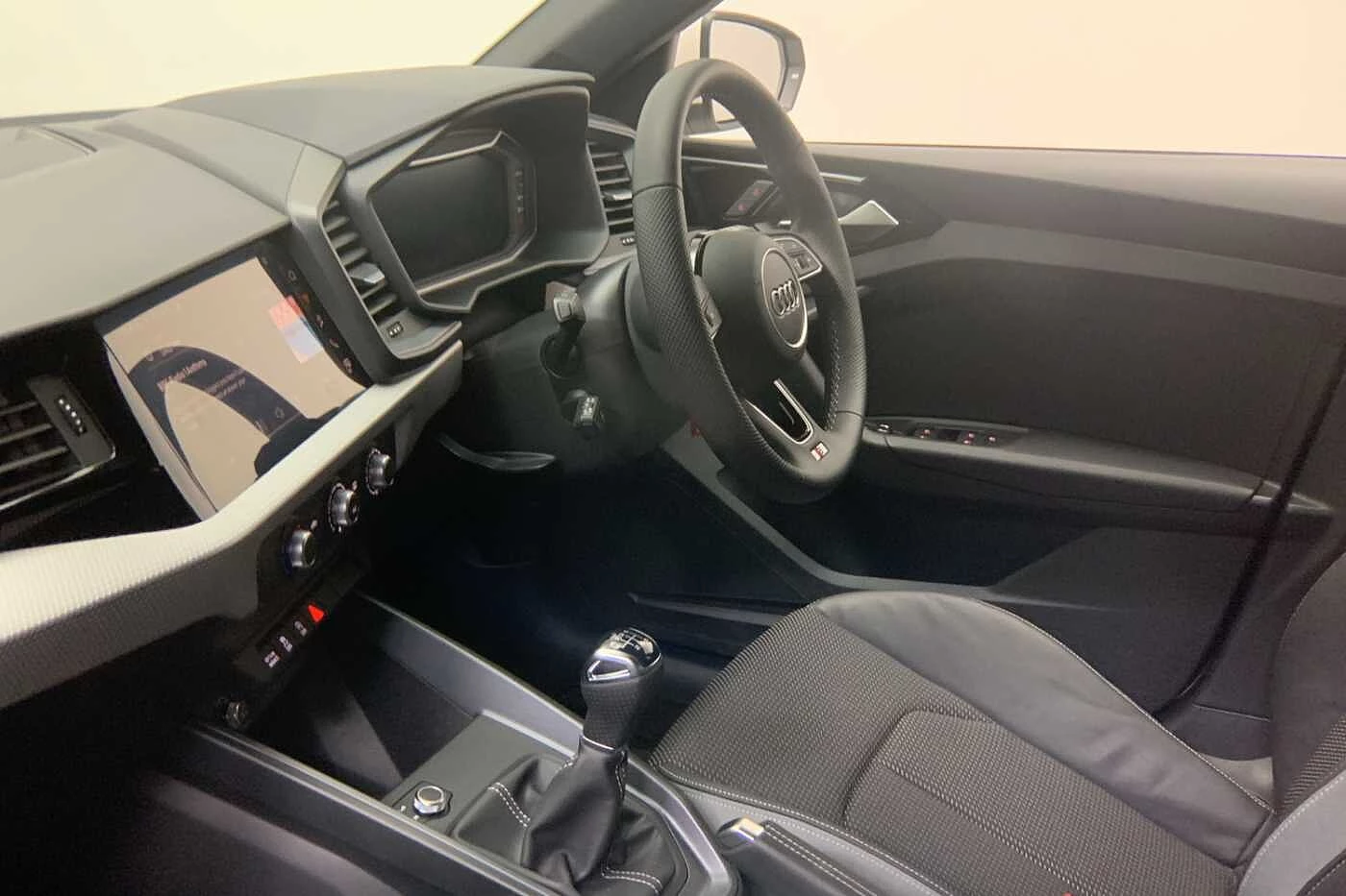 Audi-A1 Sportback-image-1