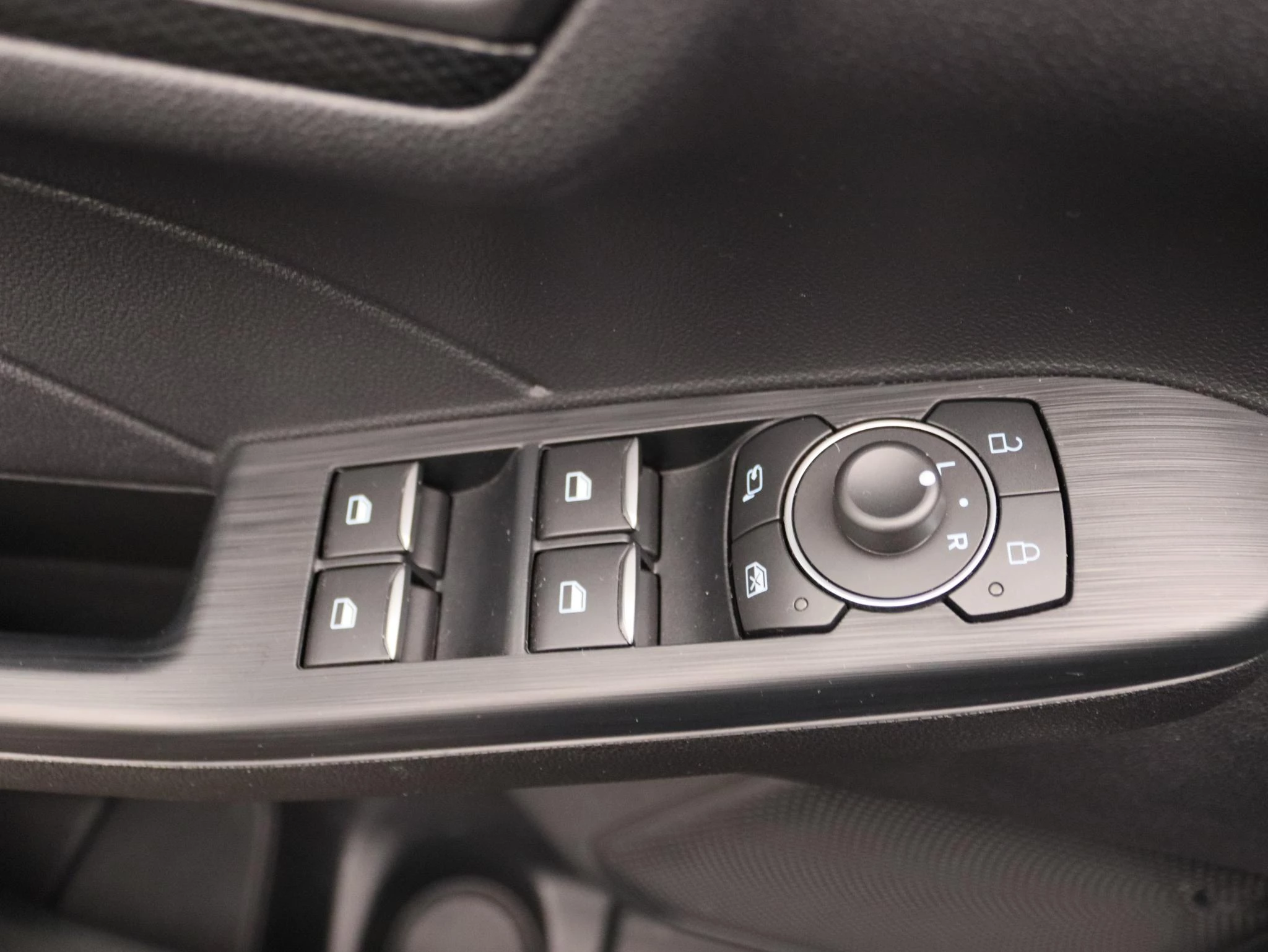 Ford-Kuga-image-23