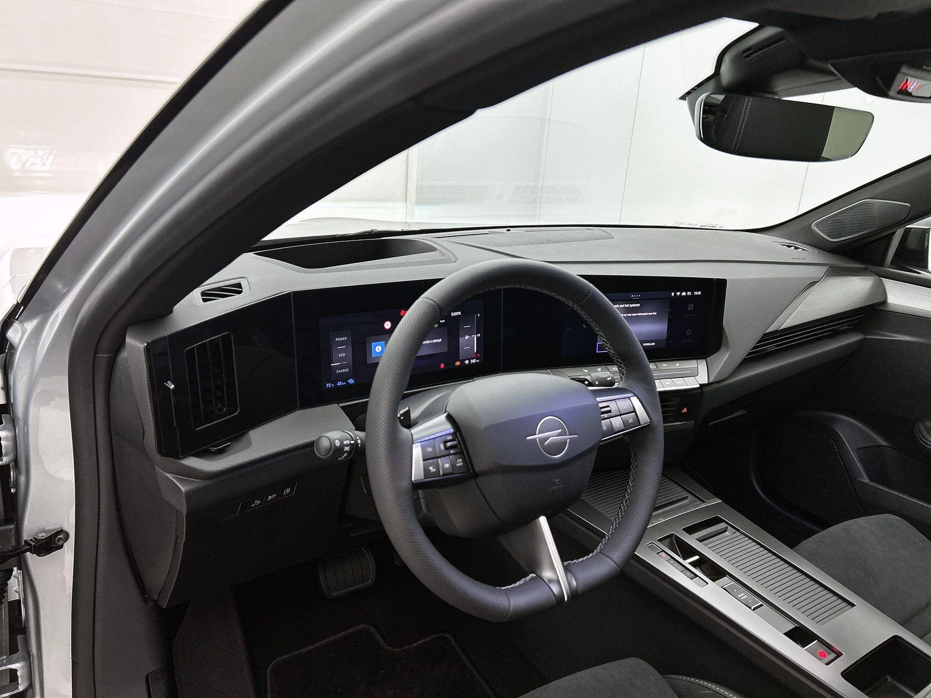 Opel-Astra-image-16