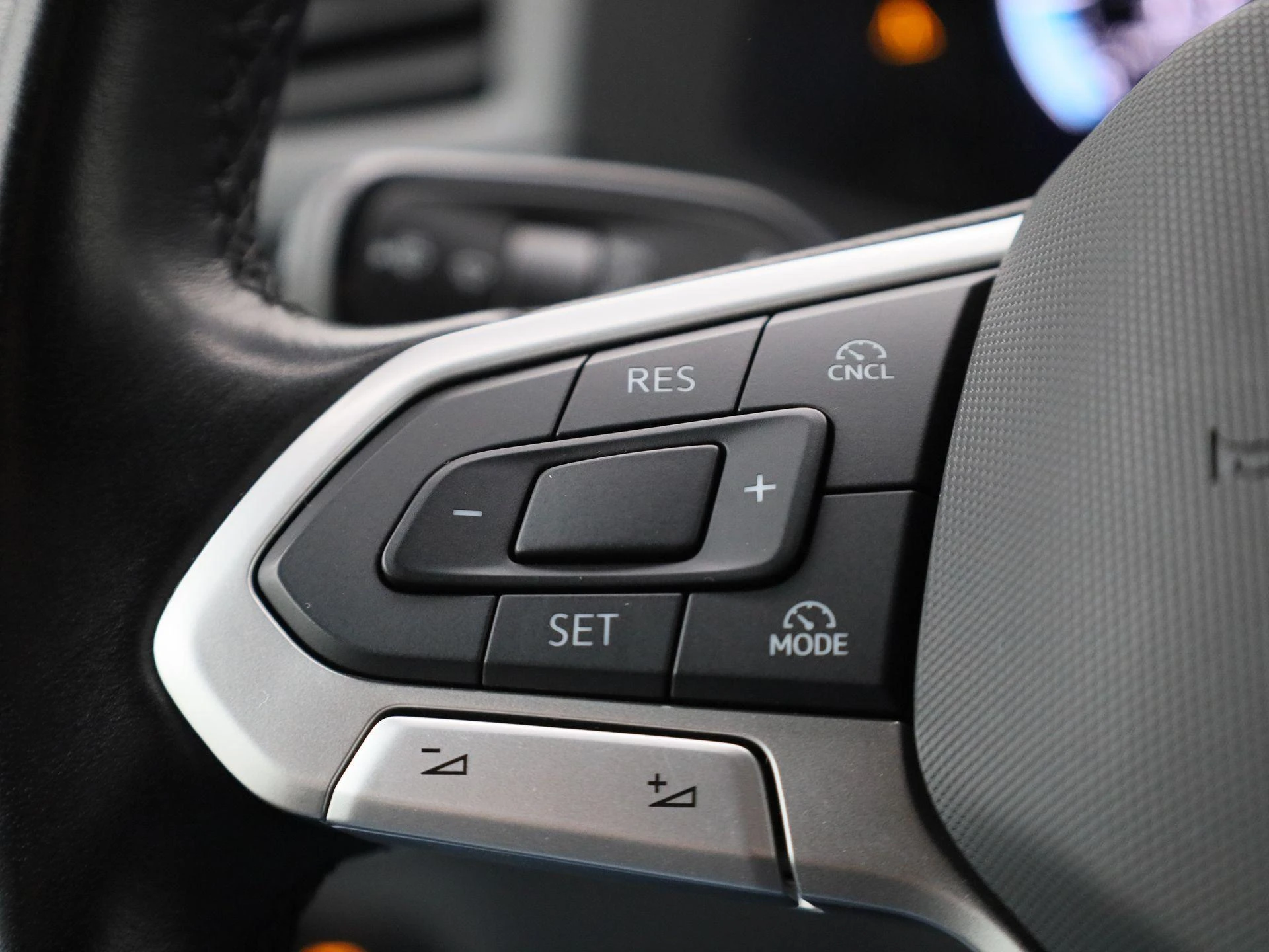 Volkswagen-Crafter-image-22