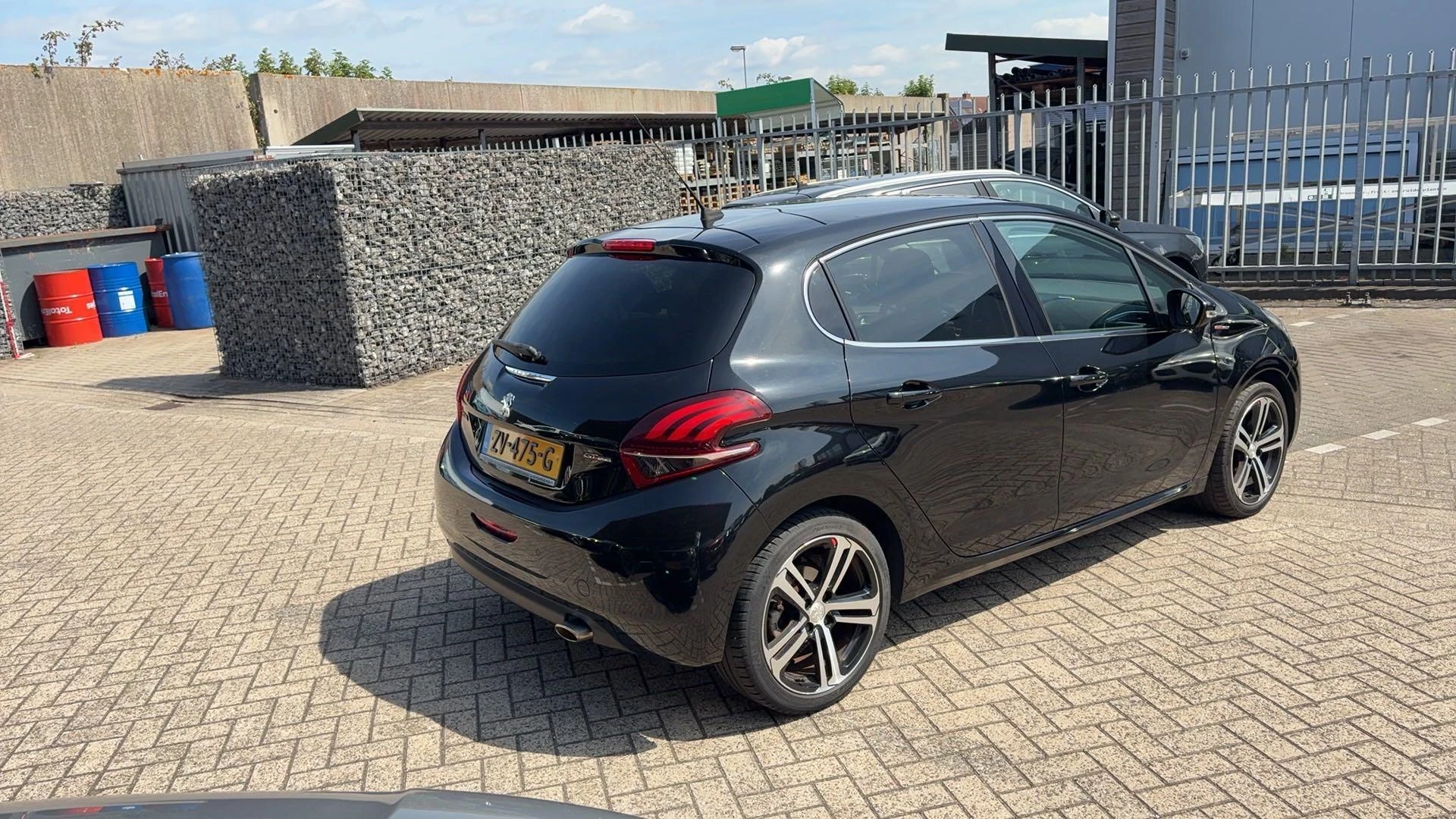 Peugeot-208-image-3