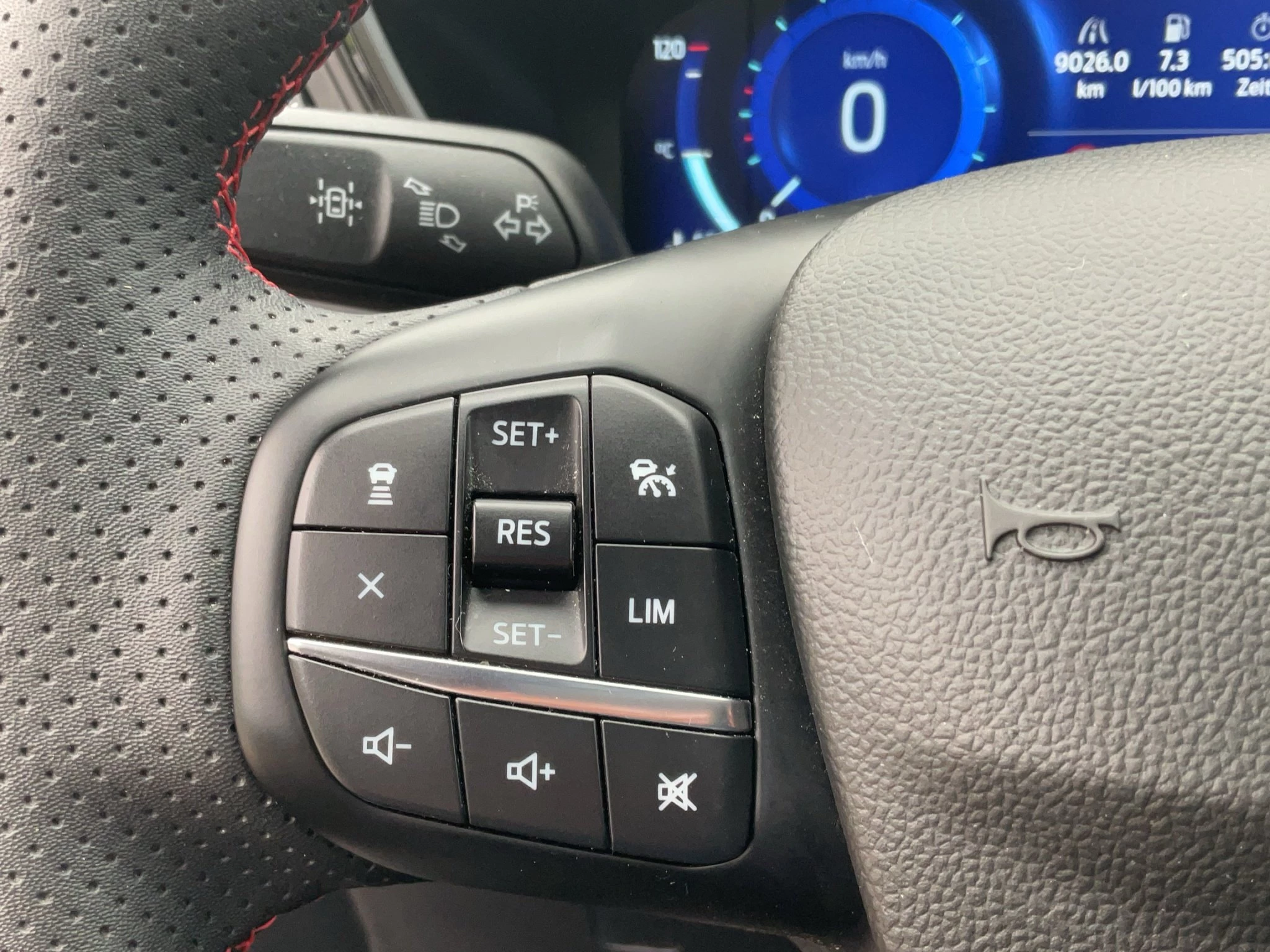 Ford Kuga ST-Line X*PANO*AHK*KAM*ACC*NAVI*SOUND-SYS.