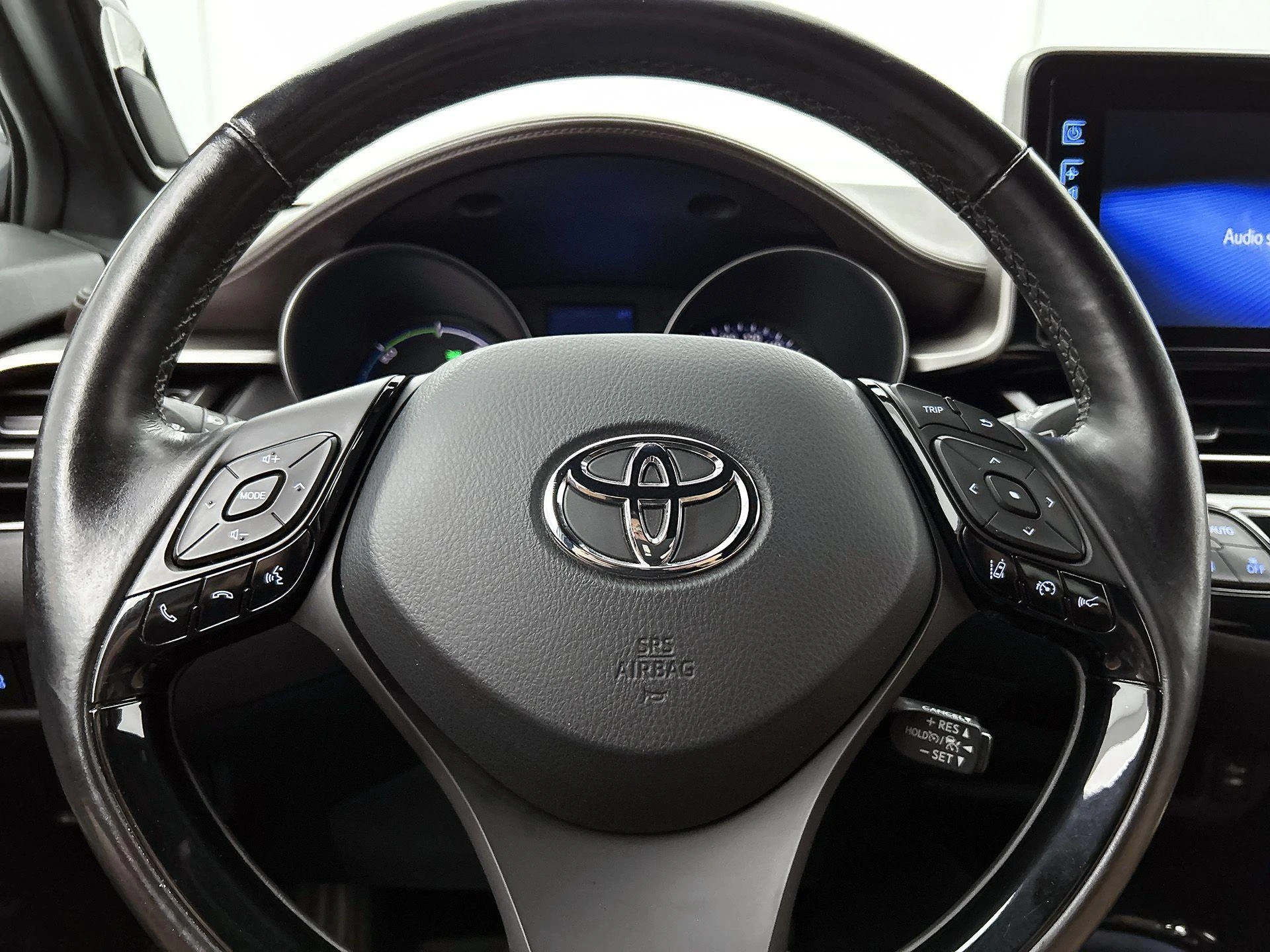 Toyota-C-HR-image-37