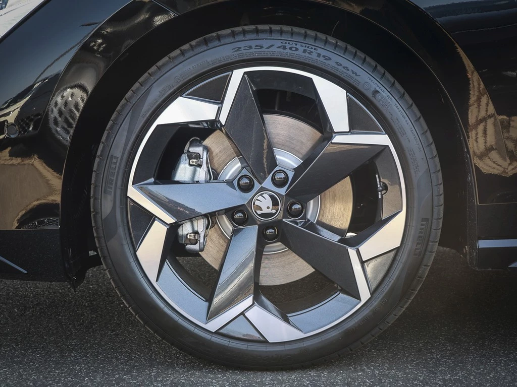 Škoda Superb Combi 2.0 TSI 4x4 Sportline