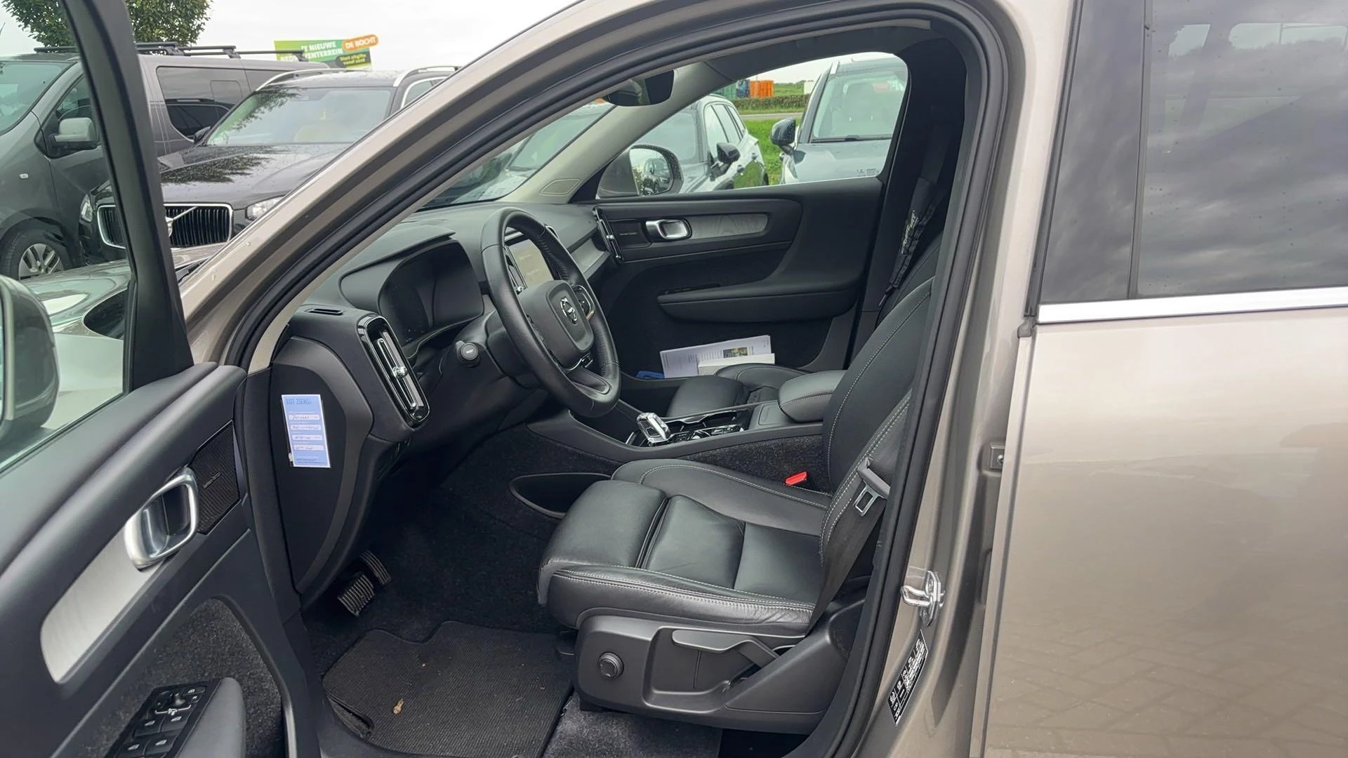 Volvo-XC40-image-6