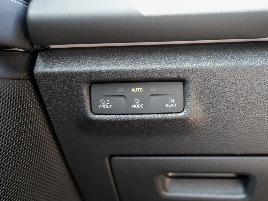 Volkswagen-Tiguan-image-16