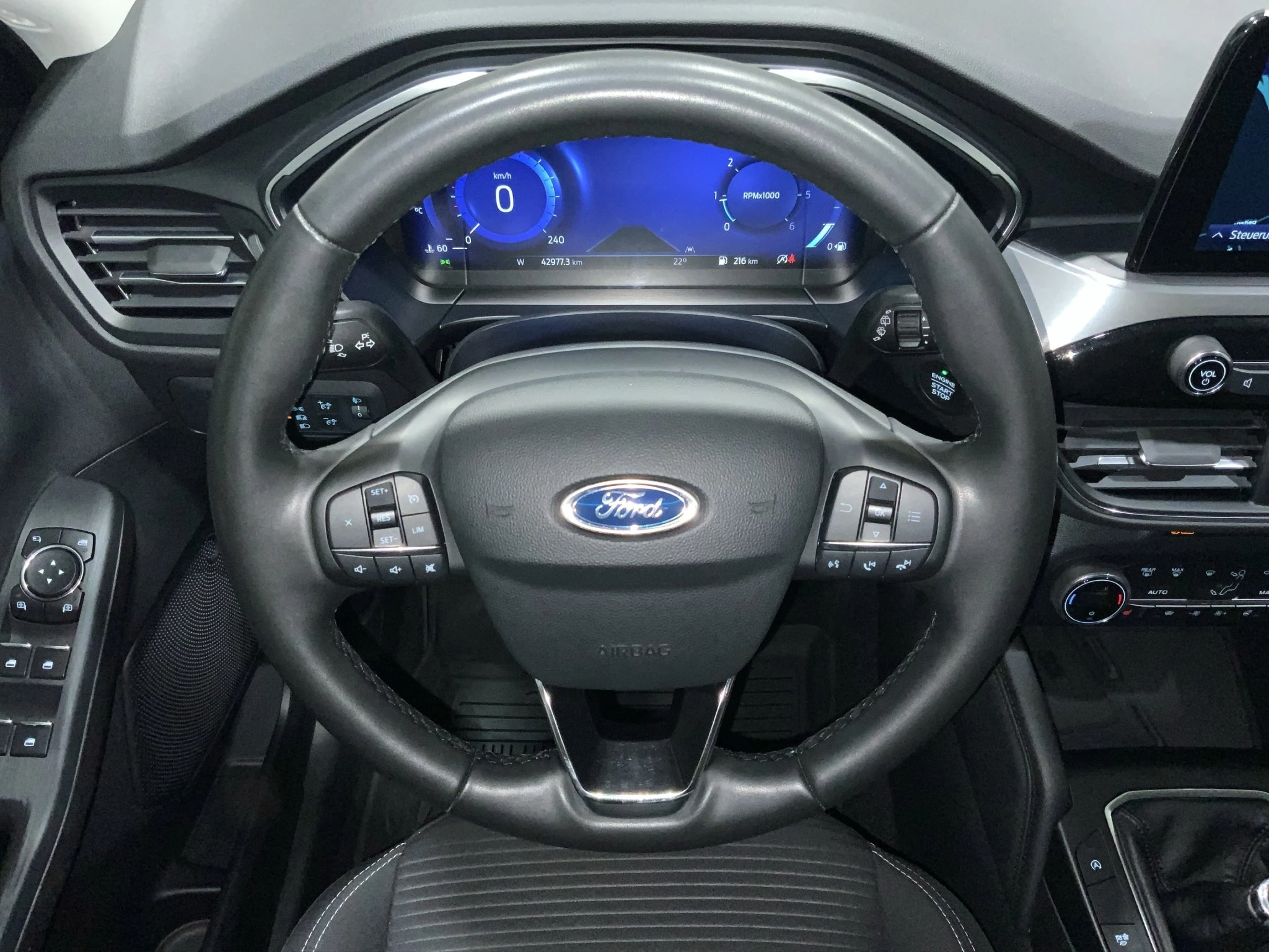 Ford-Kuga-image-12