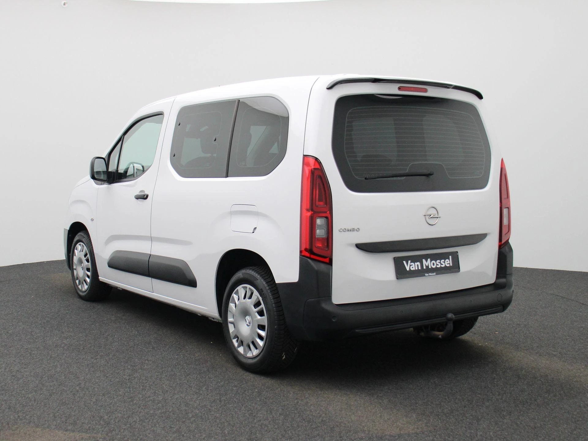 Opel-Combo Life-image-1