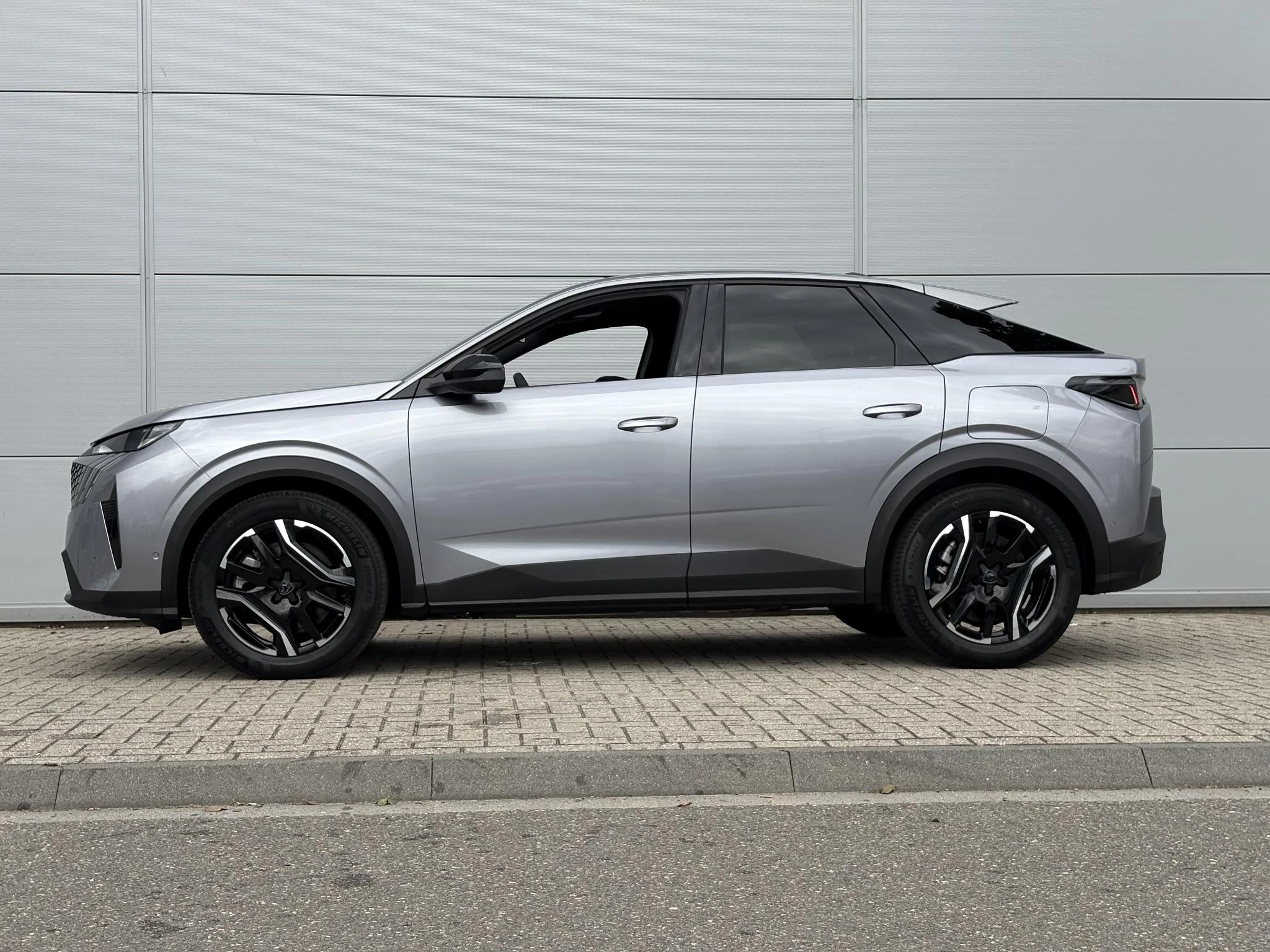Peugeot 3008 1.6 plug-in Hybrid 195 Allure