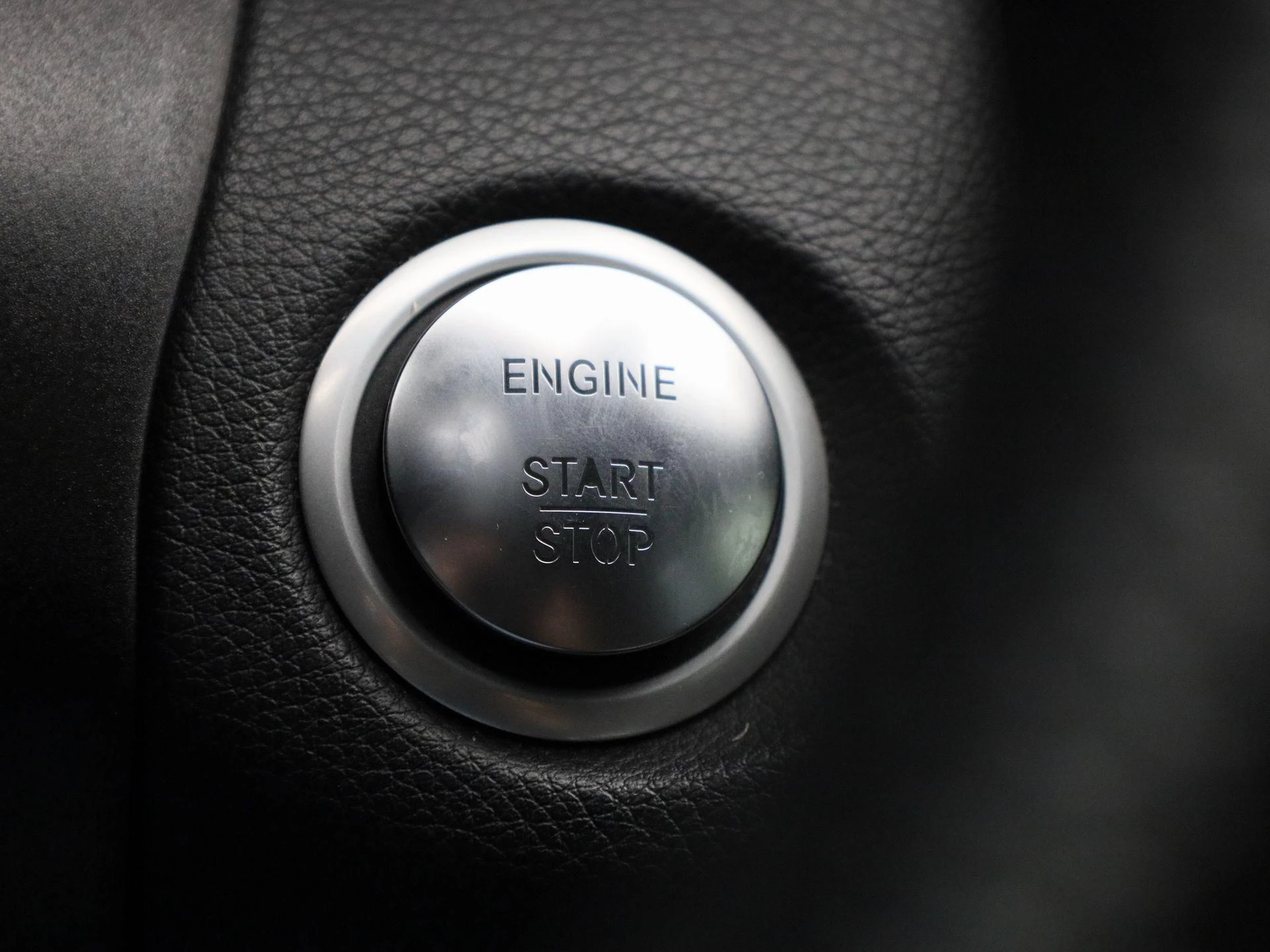 Mercedes-Benz-C-Klasse-image-28