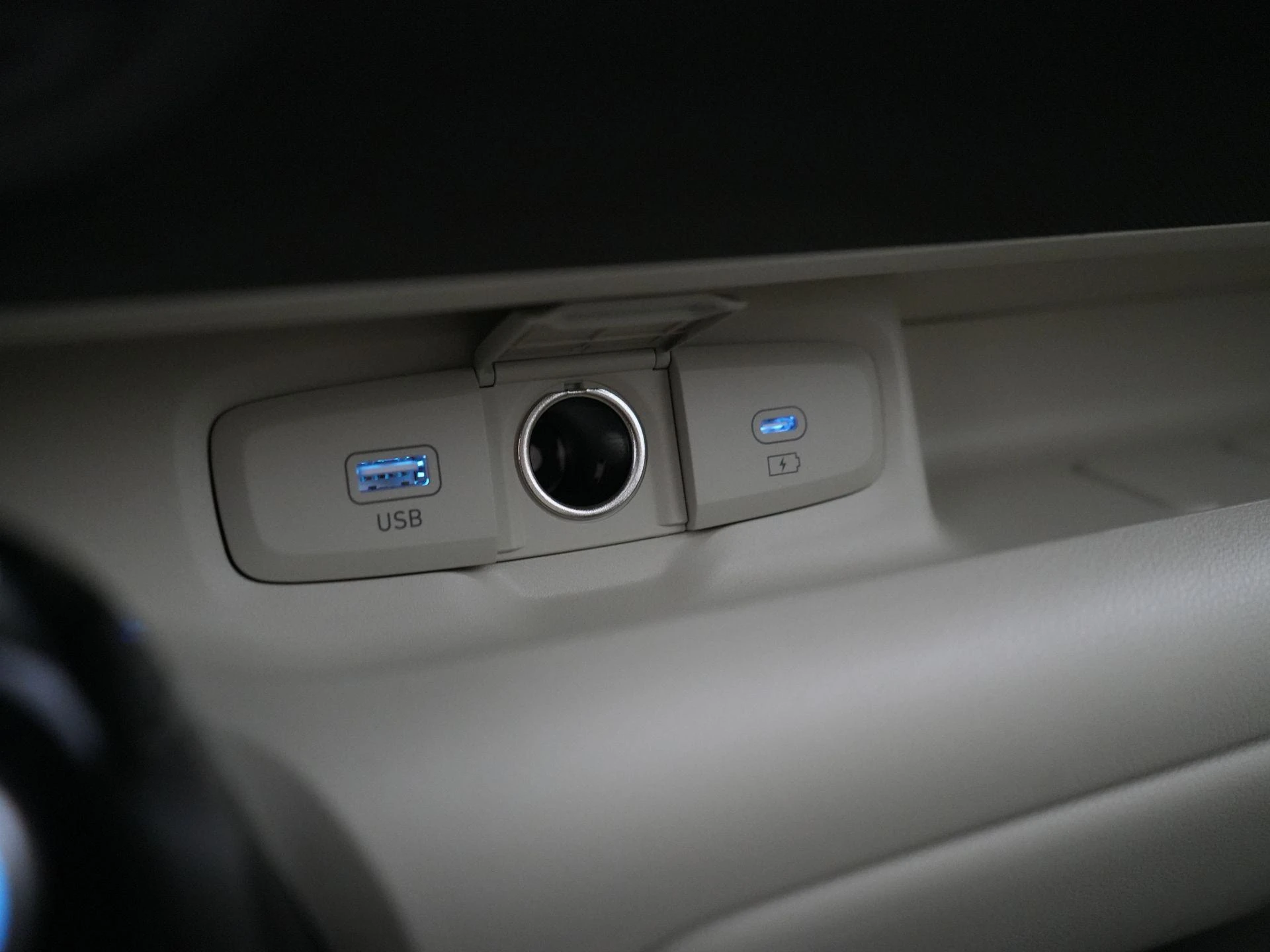 Hyundai-Inster-image-22