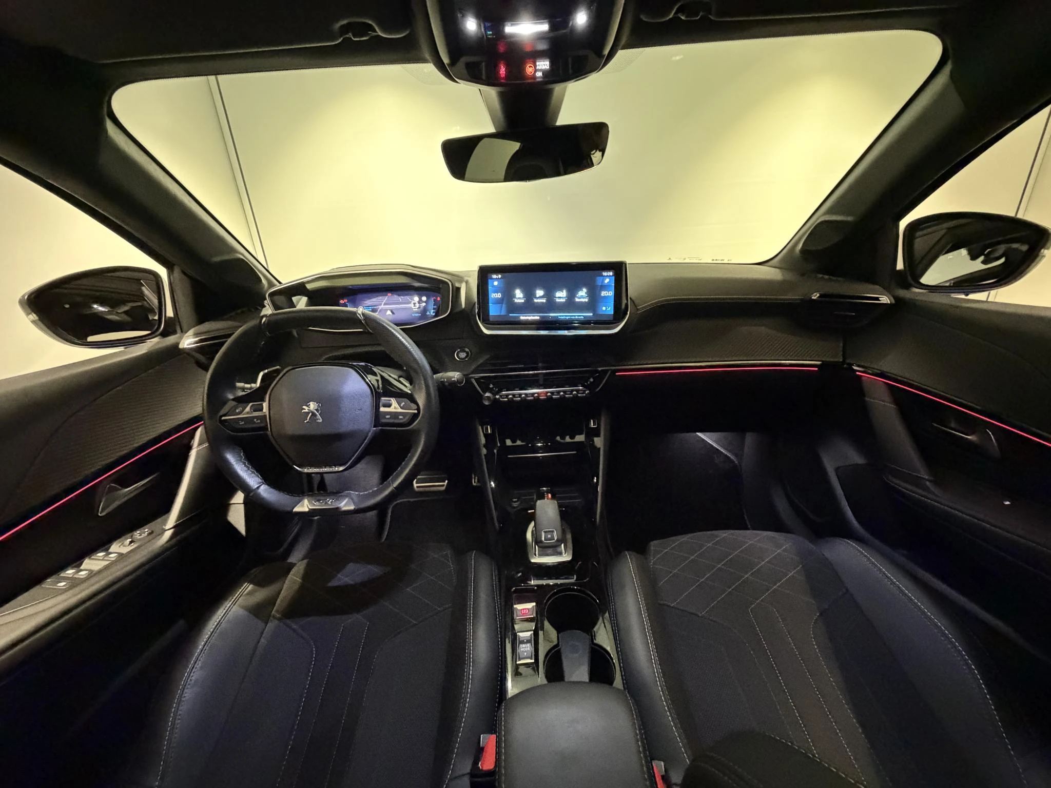 Peugeot-208-image-15