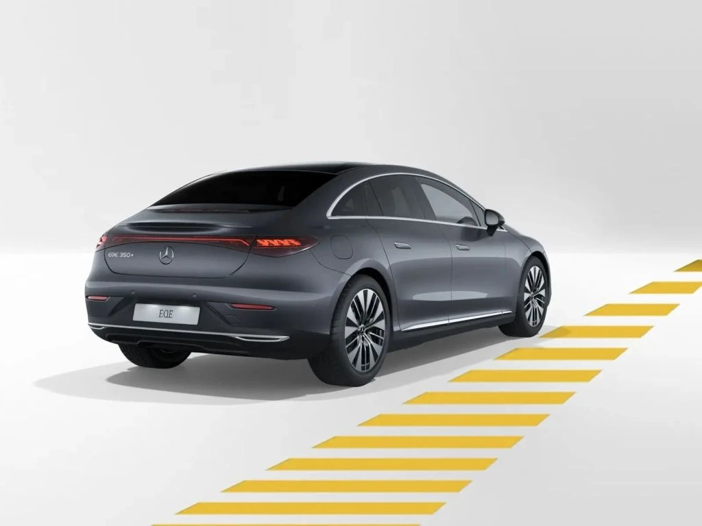 Mercedes-Benz-EQE 350+-image-6